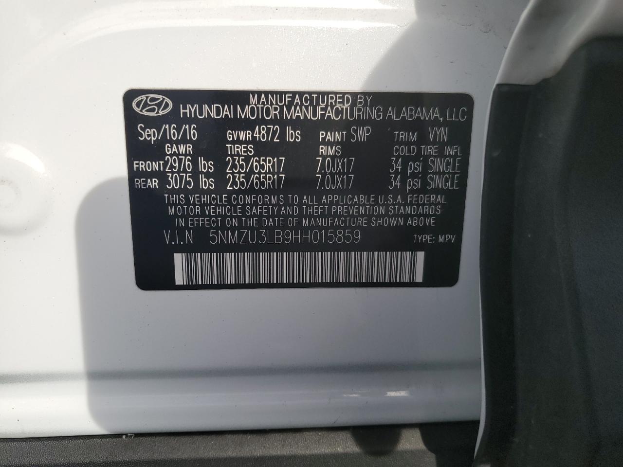 2017 Hyundai Santa Fe - Image 15
