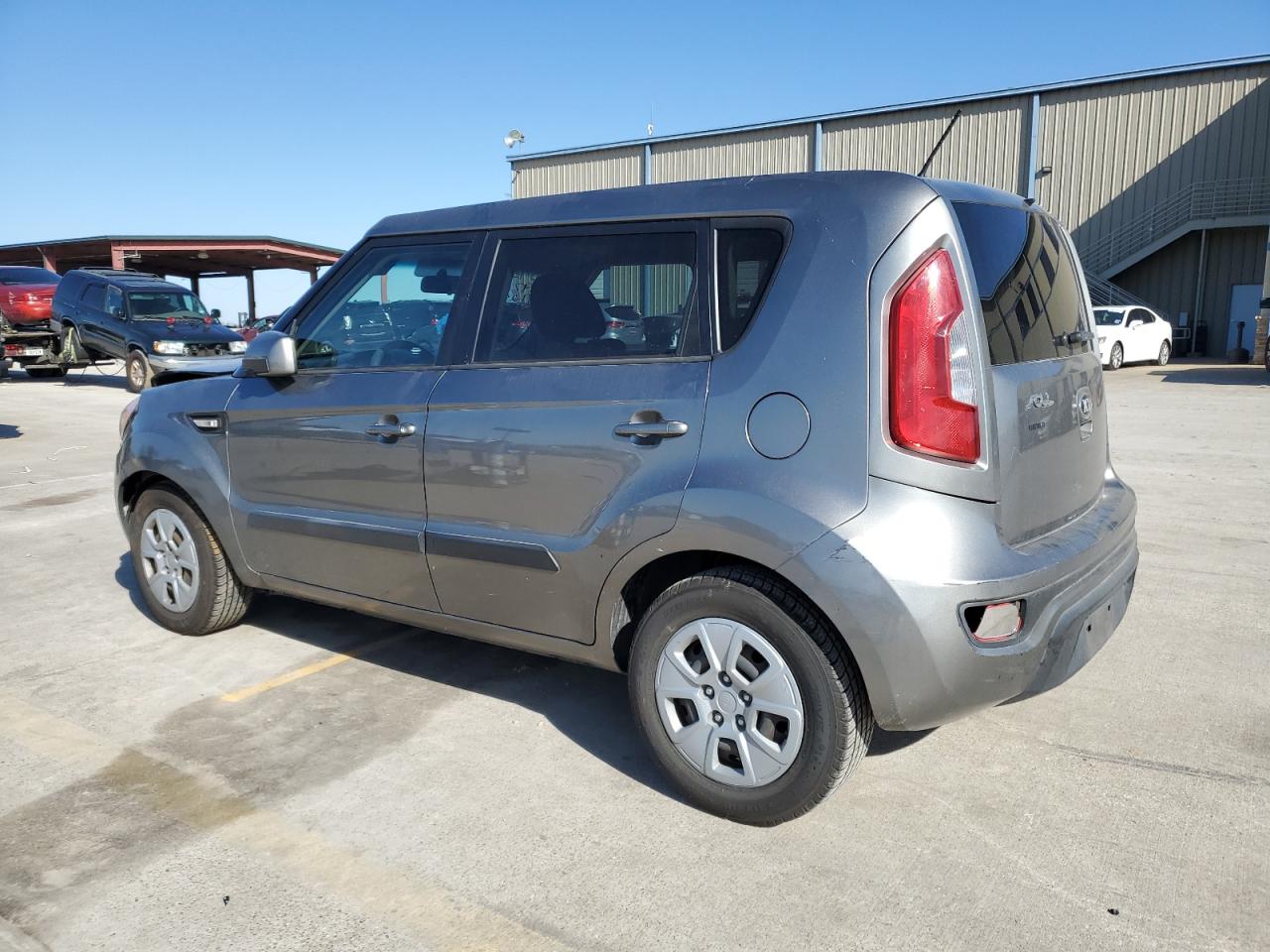 VIN KNDJT2A57D7602831 2013 KIA SOUL no.2