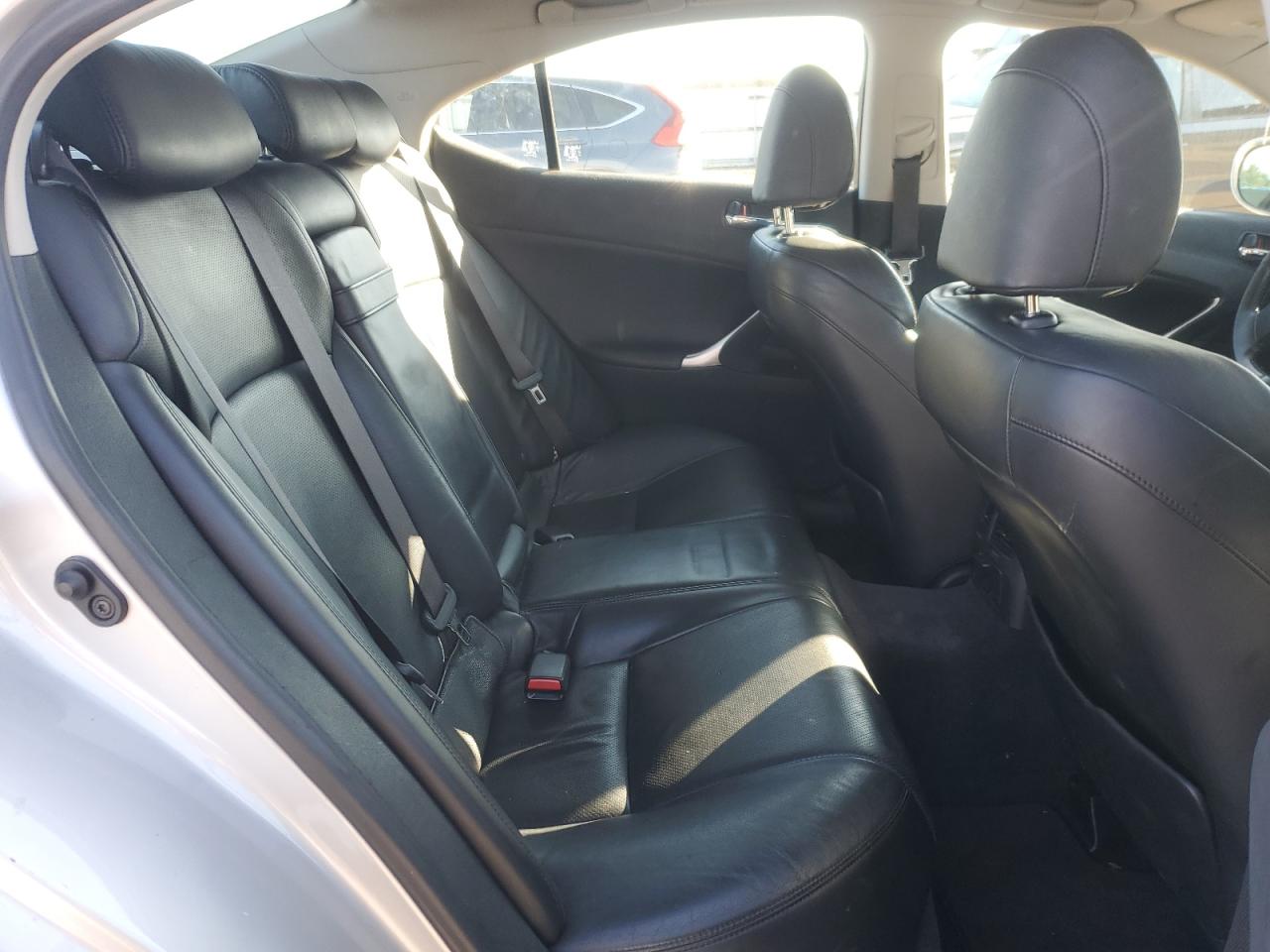 2007 Lexus IS - Image 10
