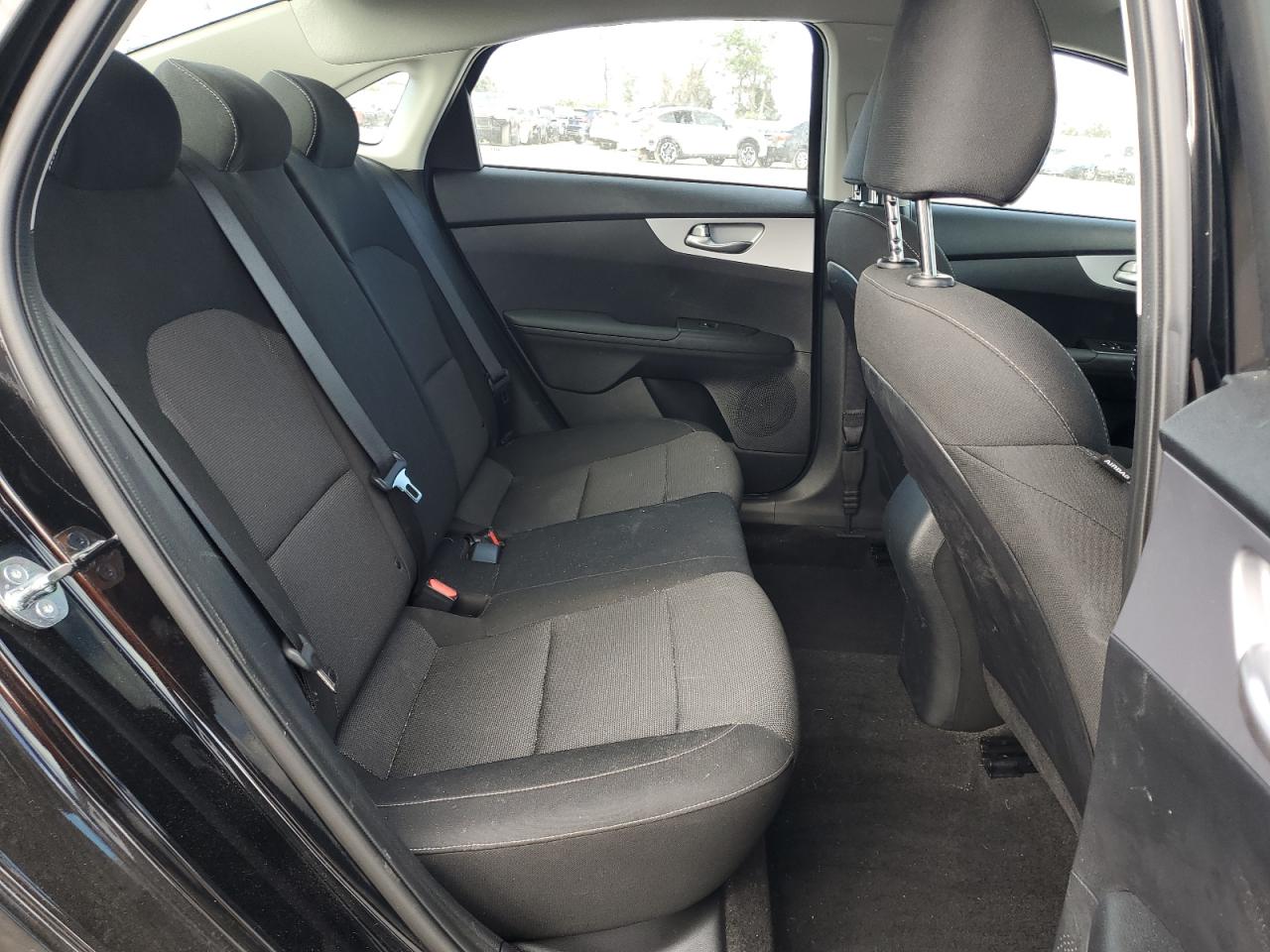 2024 Kia Forte - Image 10