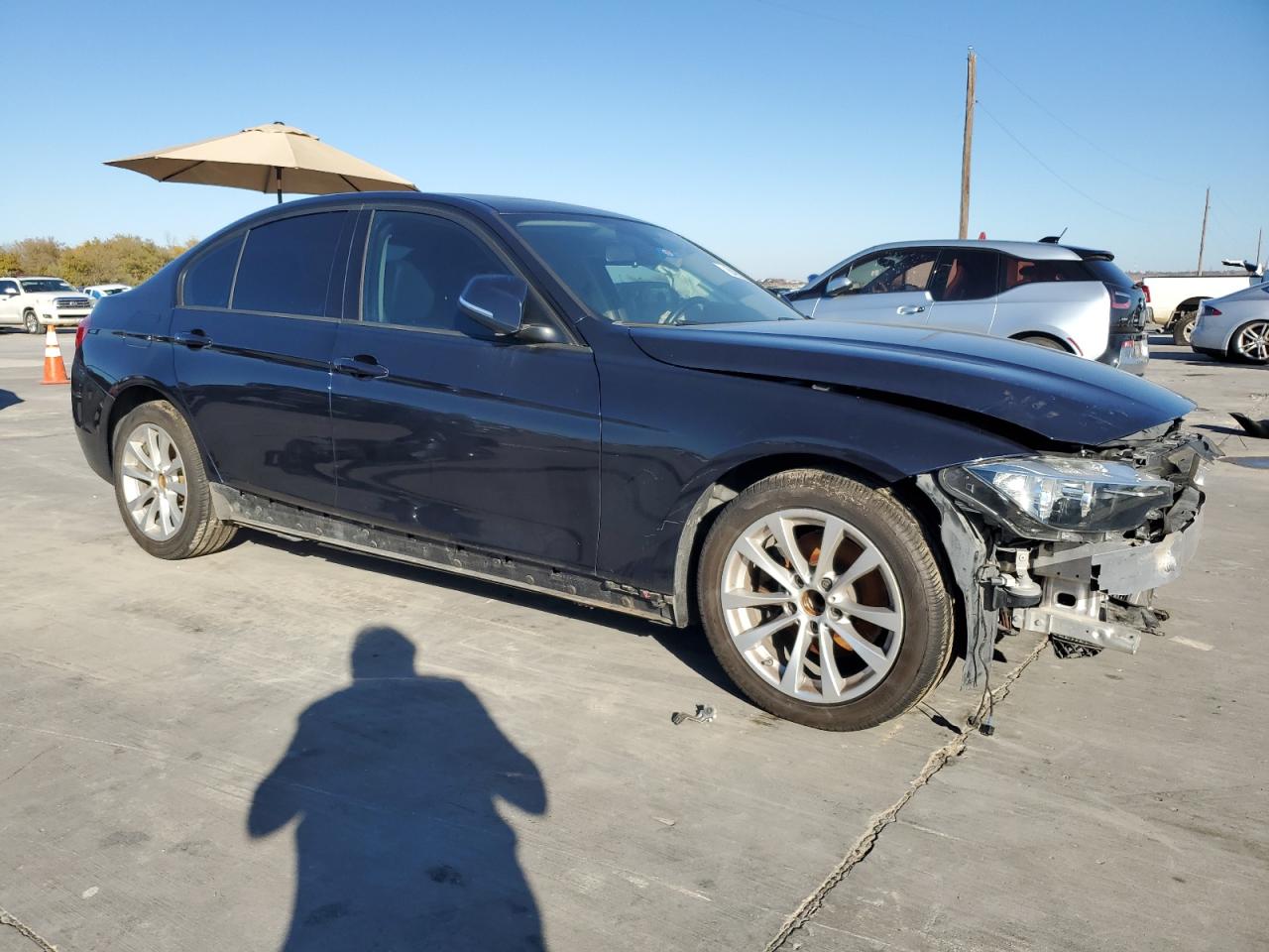 VIN WBA8A9C59HK620368 2017 BMW 3 SERIES no.4