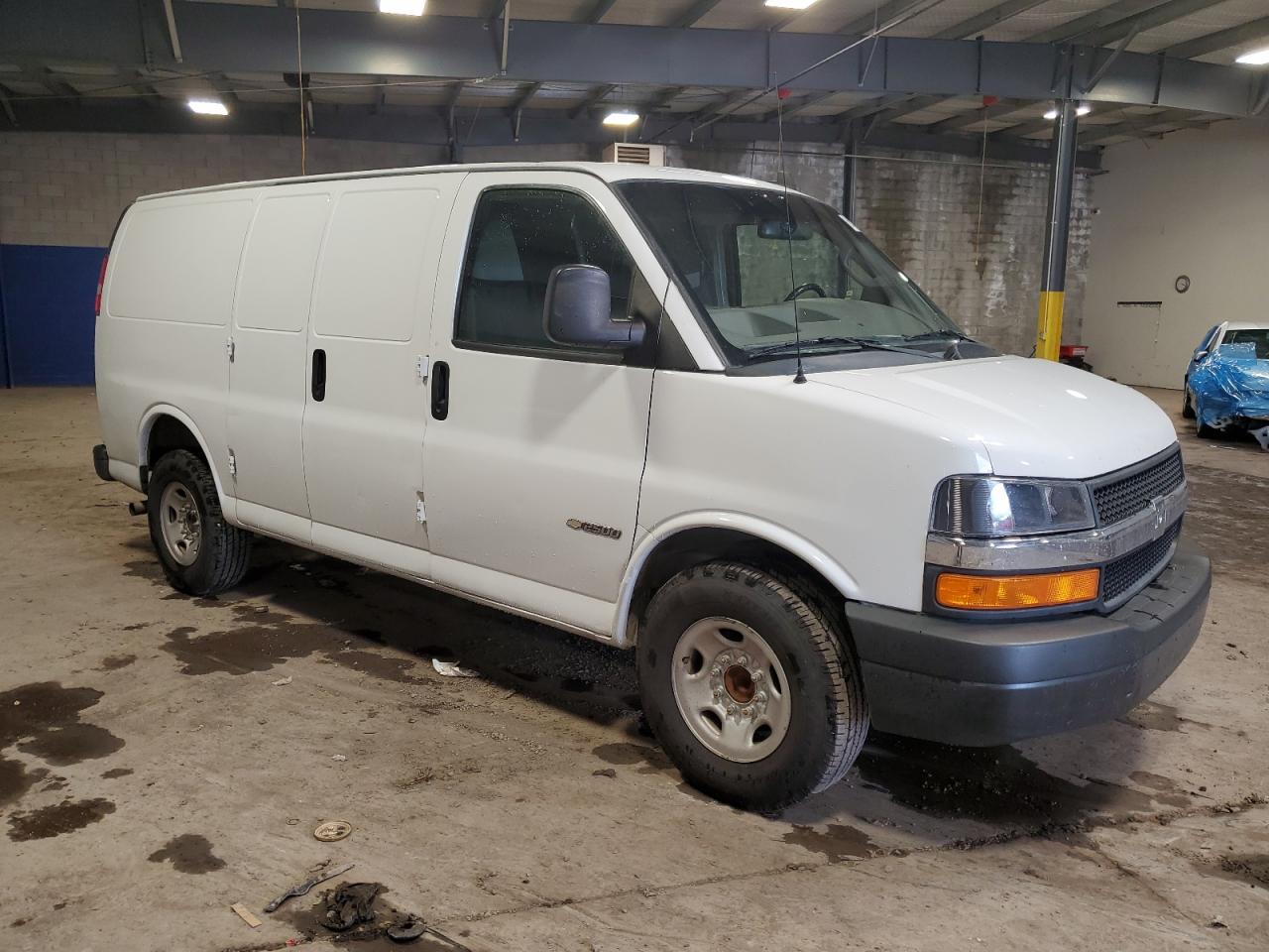 VIN 1GCWGAFP4L1244071 2020 CHEVROLET EXPRESS no.4