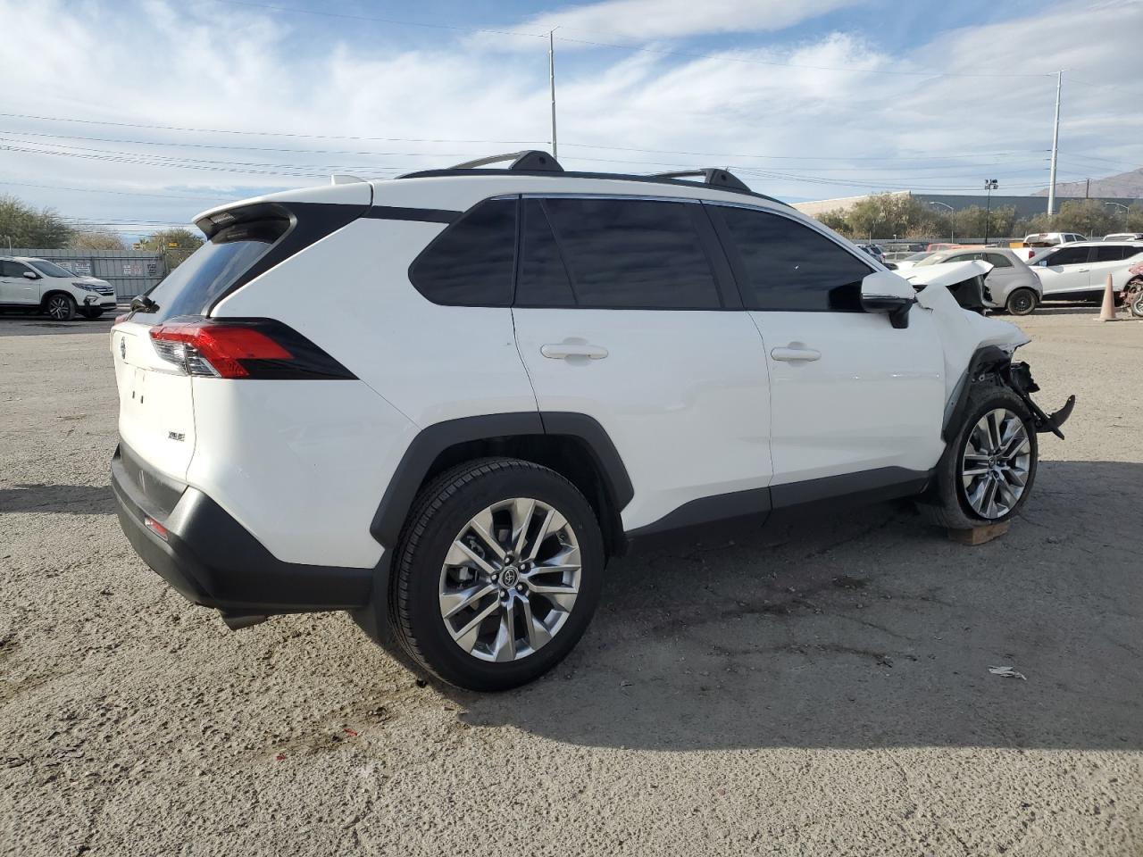 2019 Toyota RAV 4 - Image 3