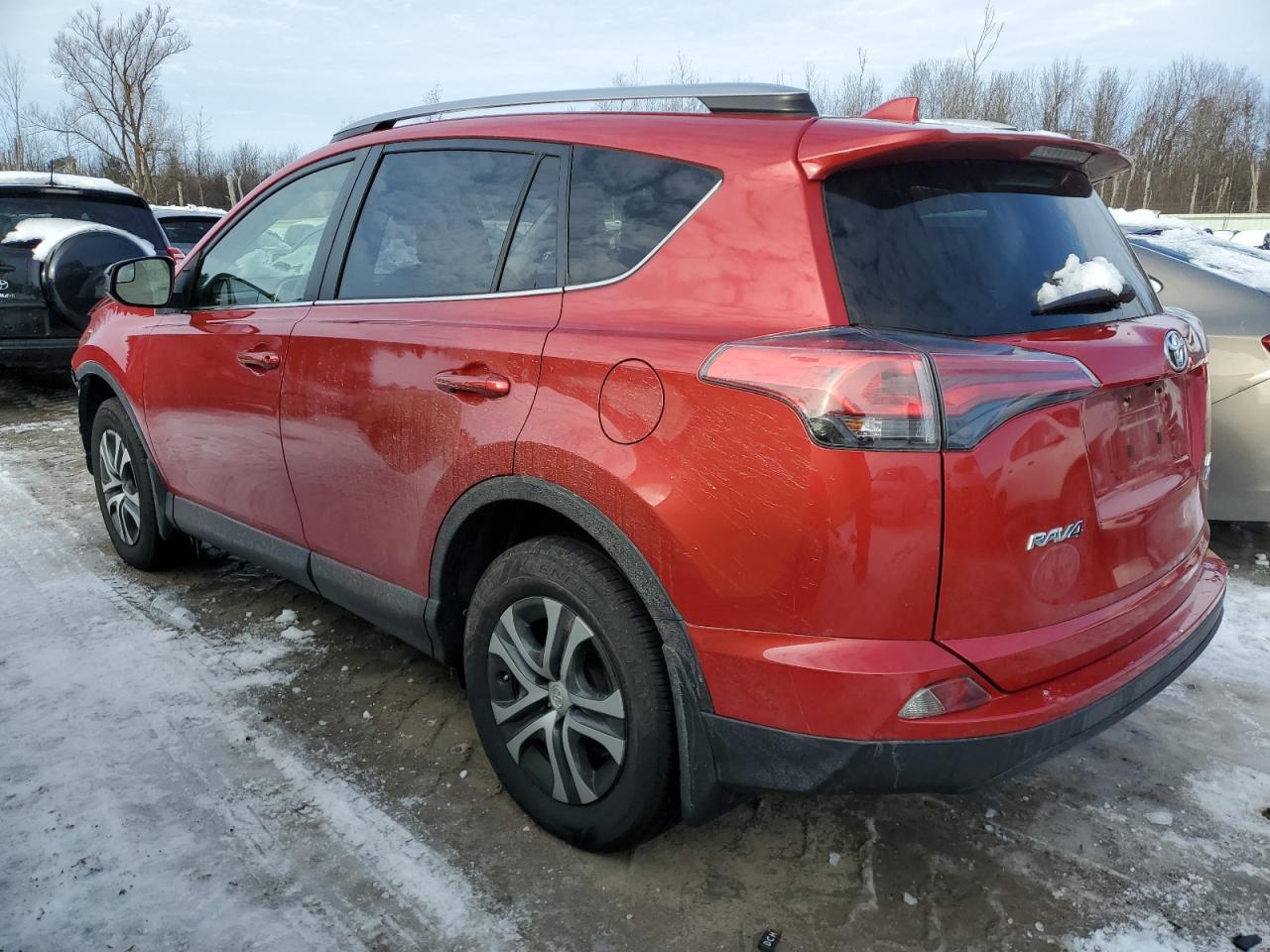 VIN JTMBFREV4HJ168455 2017 TOYOTA RAV4 no.2