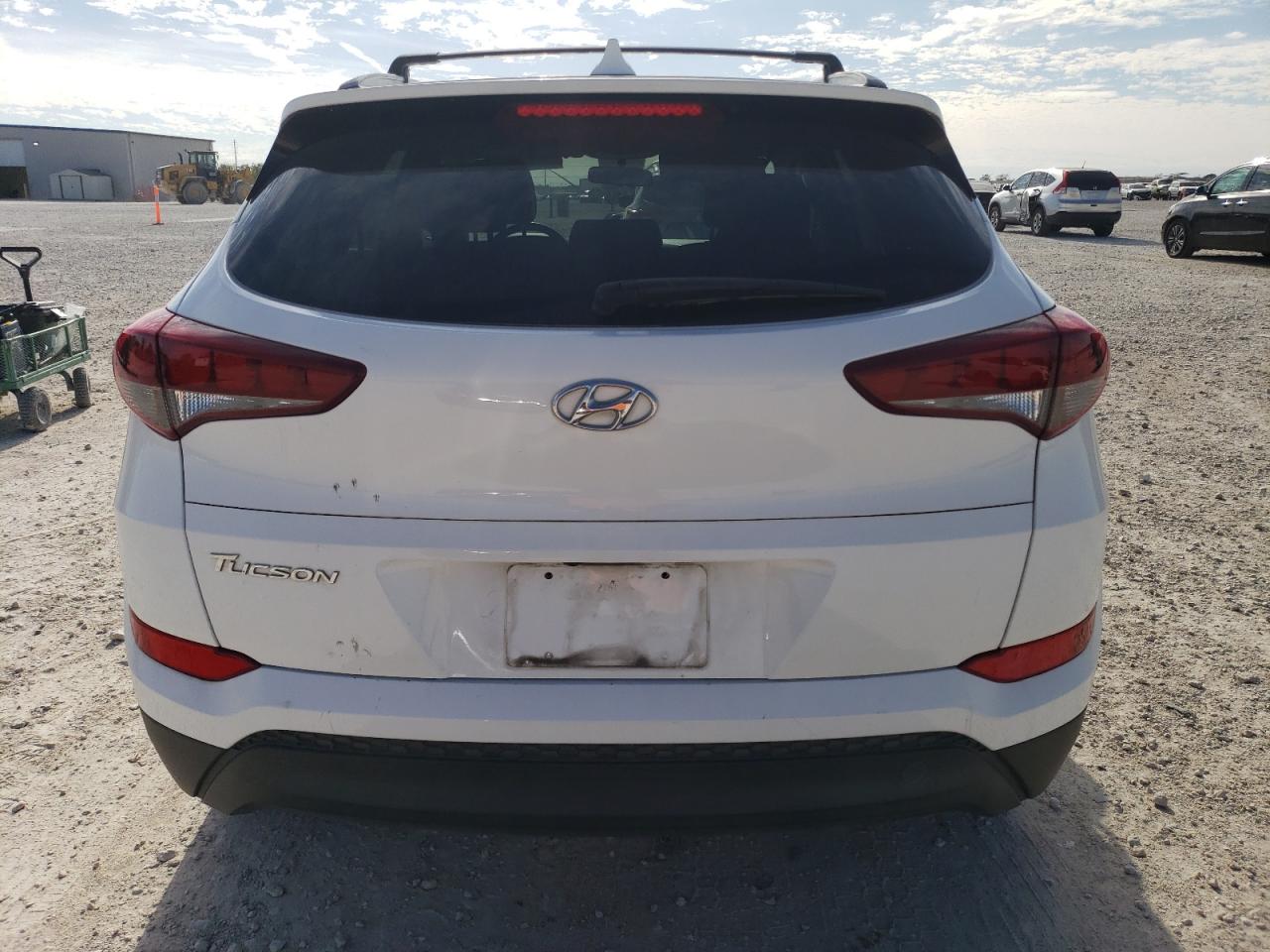 VIN KM8J33A41JU709167 2018 HYUNDAI TUCSON no.6