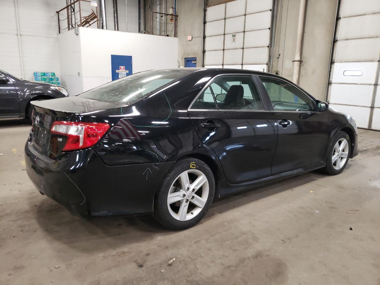 VIN 4T1BF1FK5DU281681 2013 TOYOTA CAMRY no.3