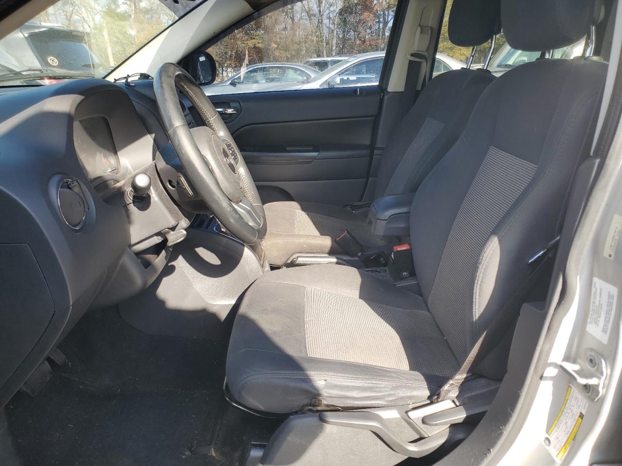 2011 Jeep Compass - Image 7