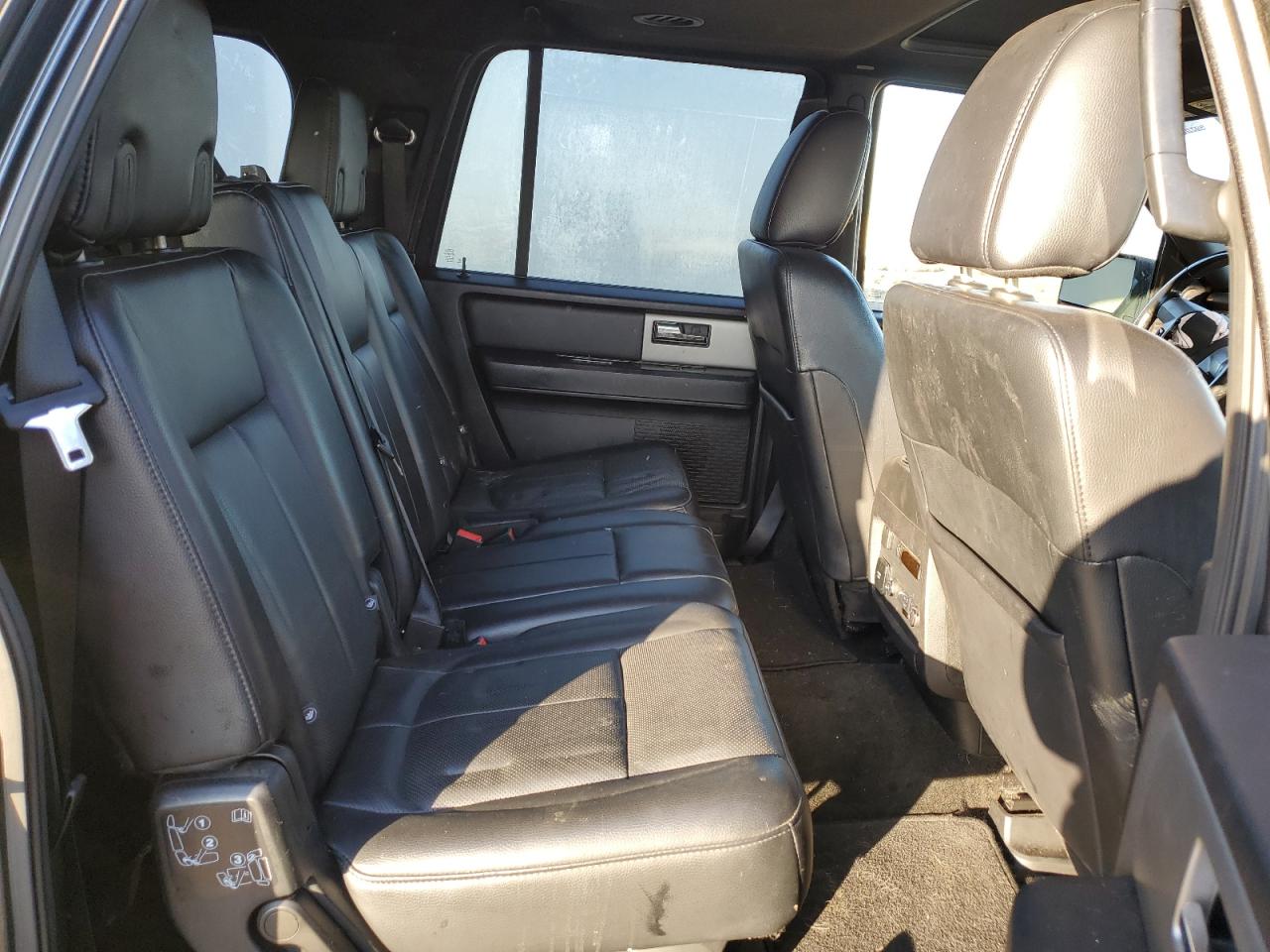 2017 Ford Expedition - Image 11