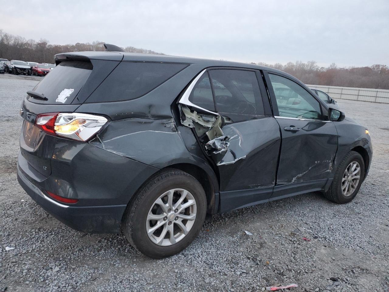 2020 Chevrolet Equinox - Image 3