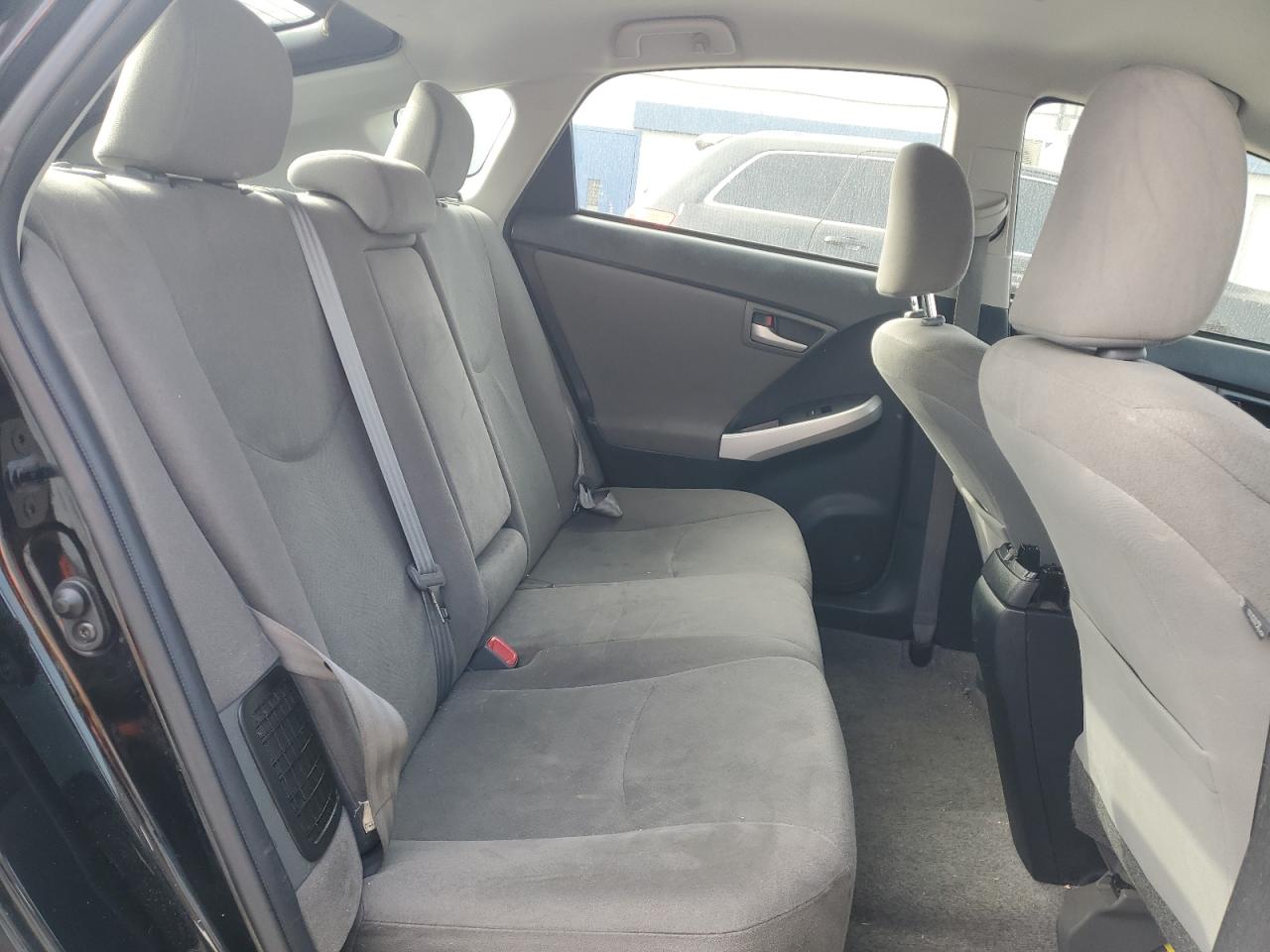 2015 Toyota Prius - Image 10