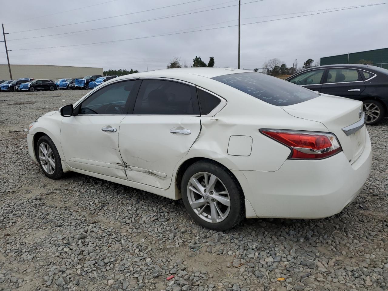 2015 Nissan Altima - Image 2