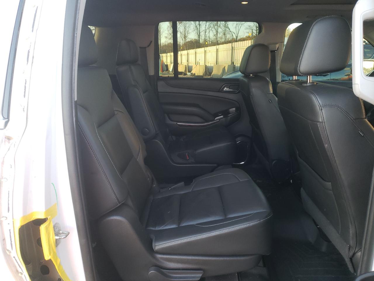 2018 Chevrolet Suburban - Image 11