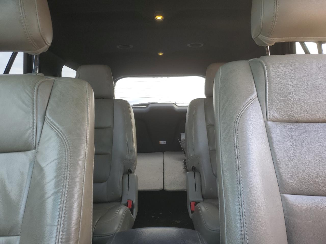 2014 Ford Explorer - Image 10