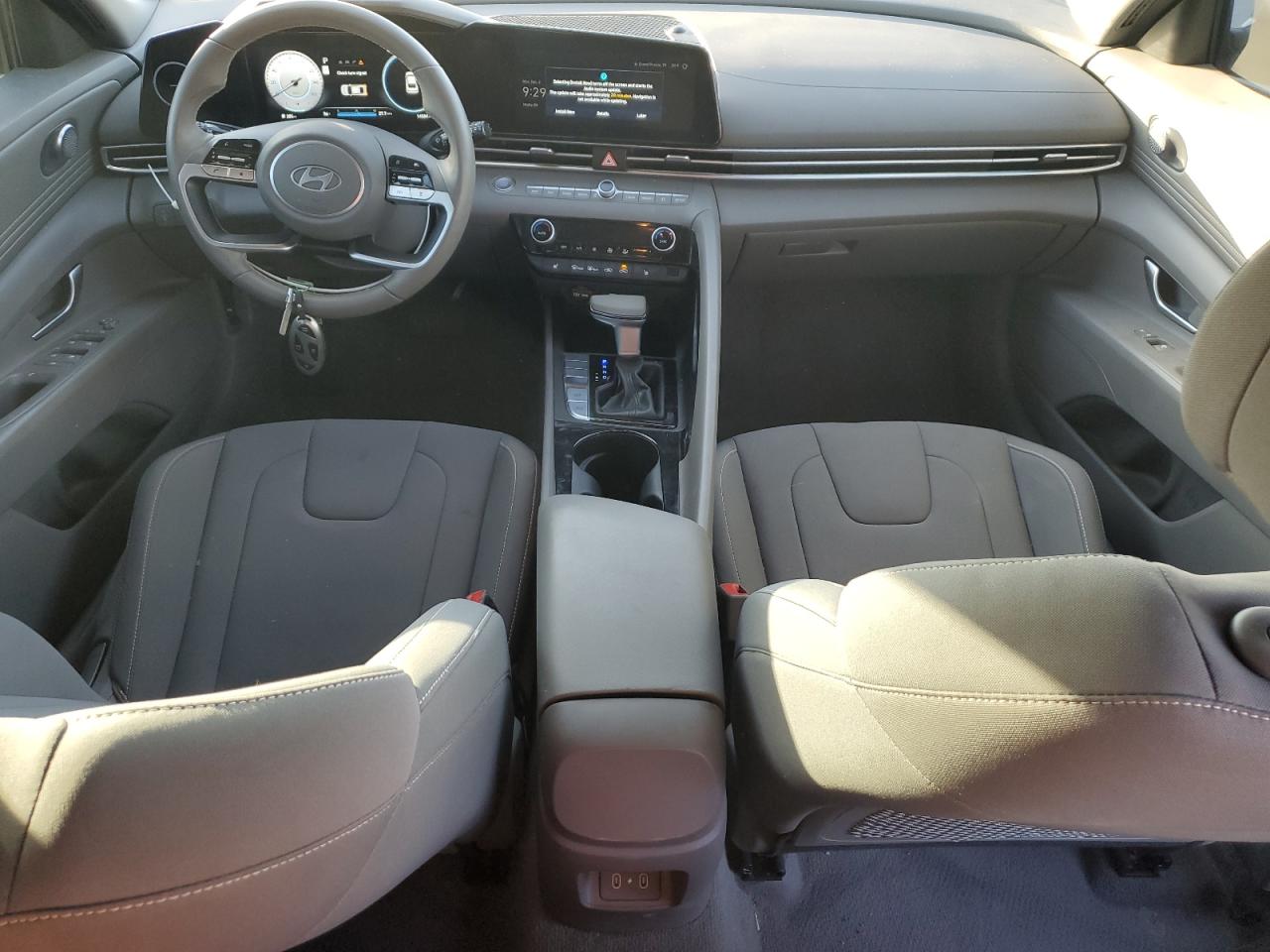 2024 Hyundai Elantra - Image 8