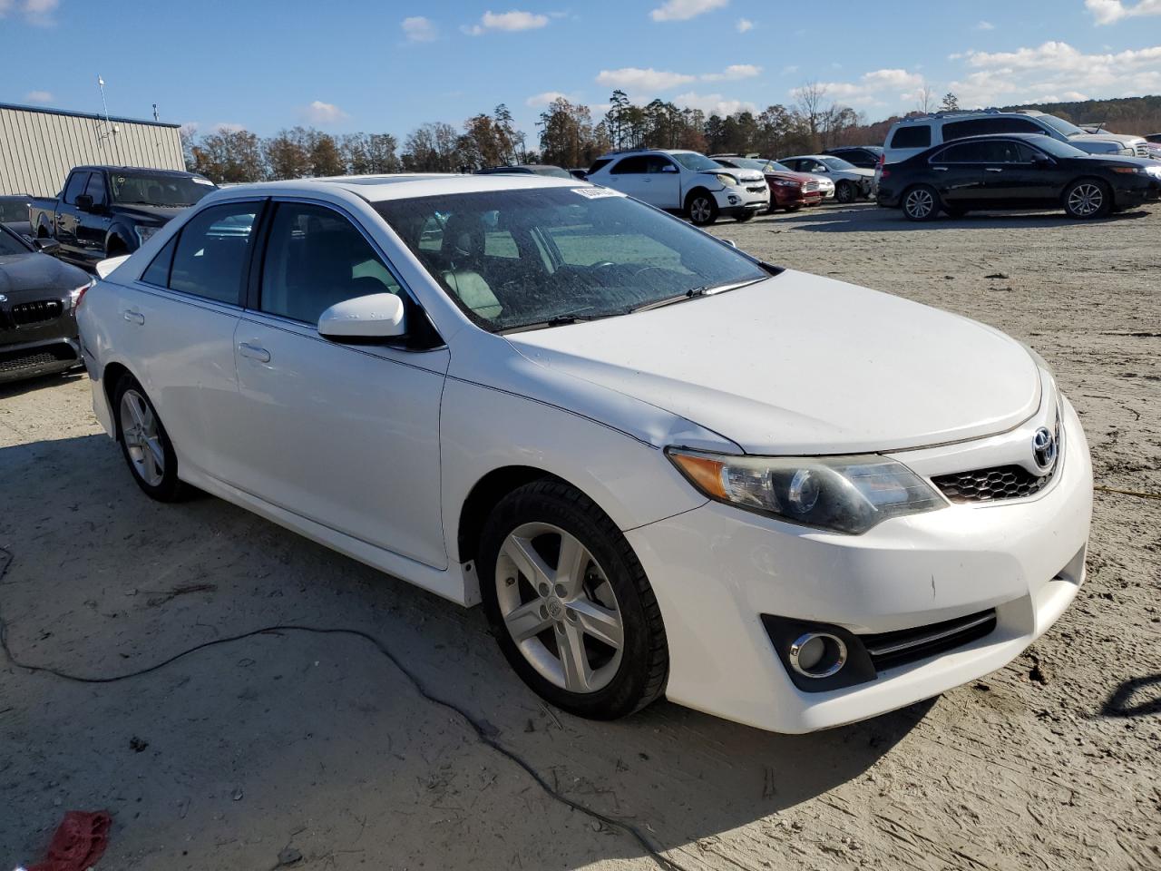 2014 Toyota Camry - Image 4