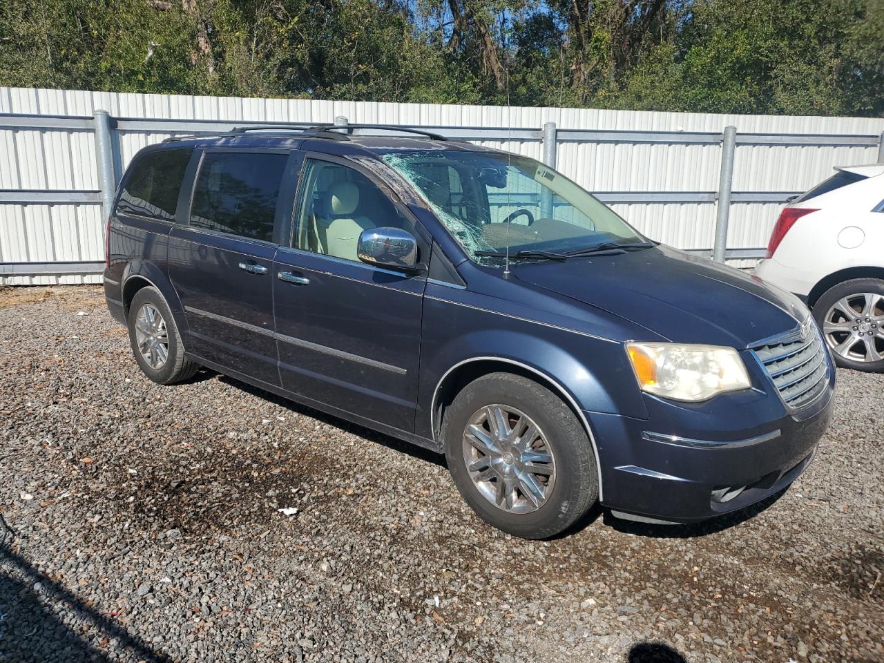 2008 Chrysler Town & Country - Image 4