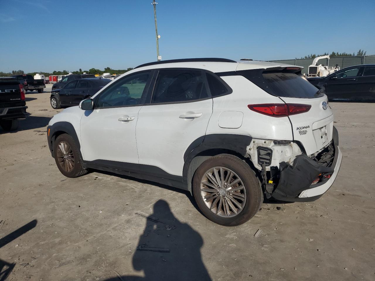 VIN KM8K22AA5JU085669 2018 HYUNDAI KONA no.2