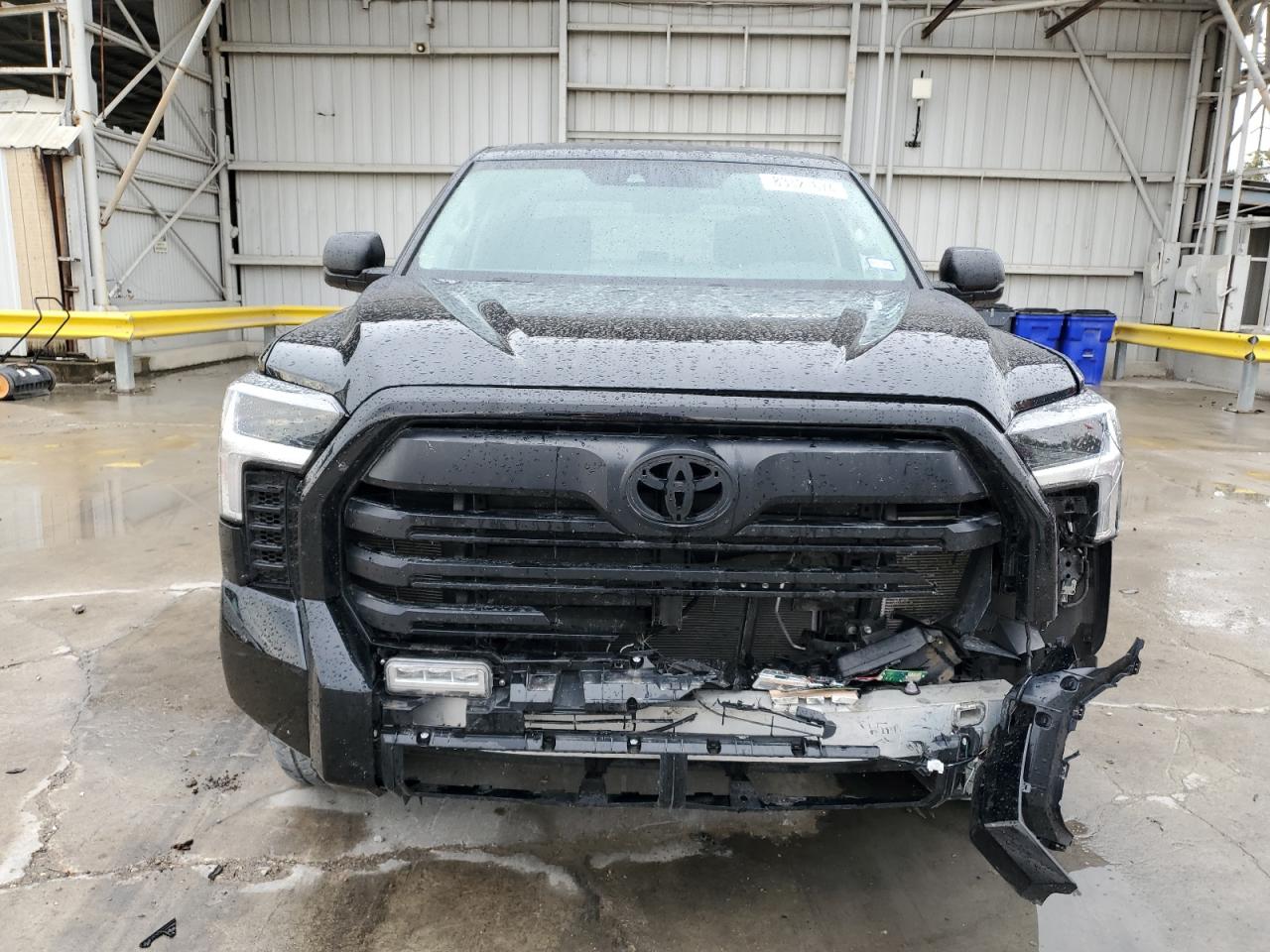 2023 Toyota Tundra - Image 5