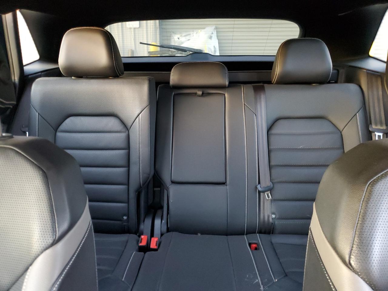 2021 Volkswagen Atlas - Image 10