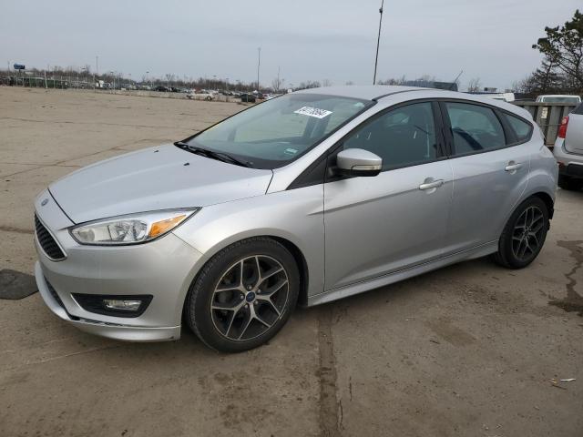 Hatchbacks FORD FOCUS 2016 Srebrny