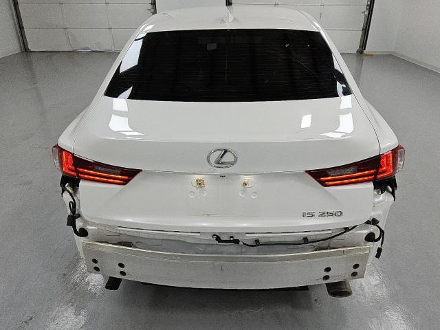  LEXUS IS 2015 Белы