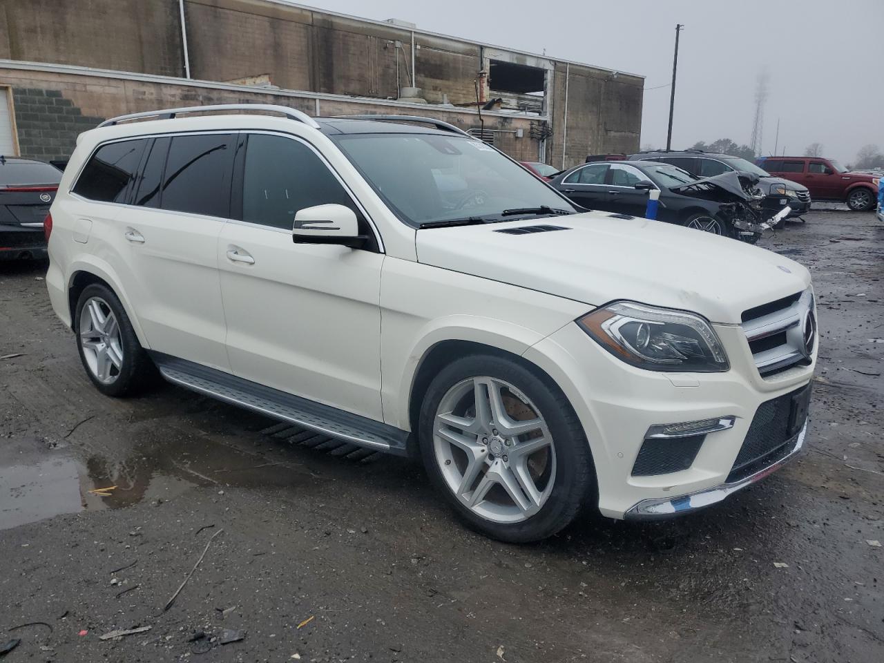 VIN 4JGDF7DEXFA457296 2015 MERCEDES-BENZ GL-CLASS no.4