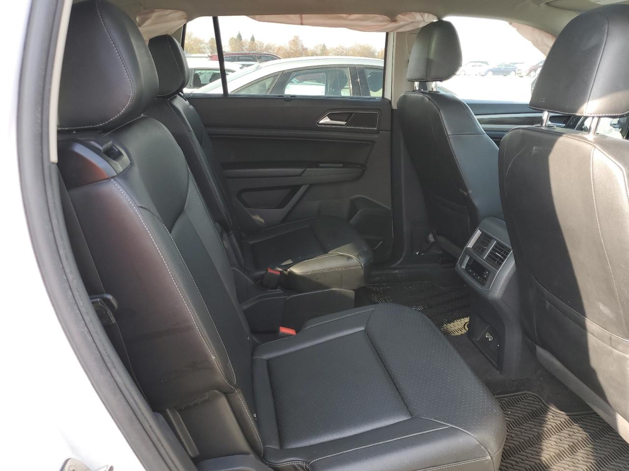 2018 Volkswagen Atlas - Image 11