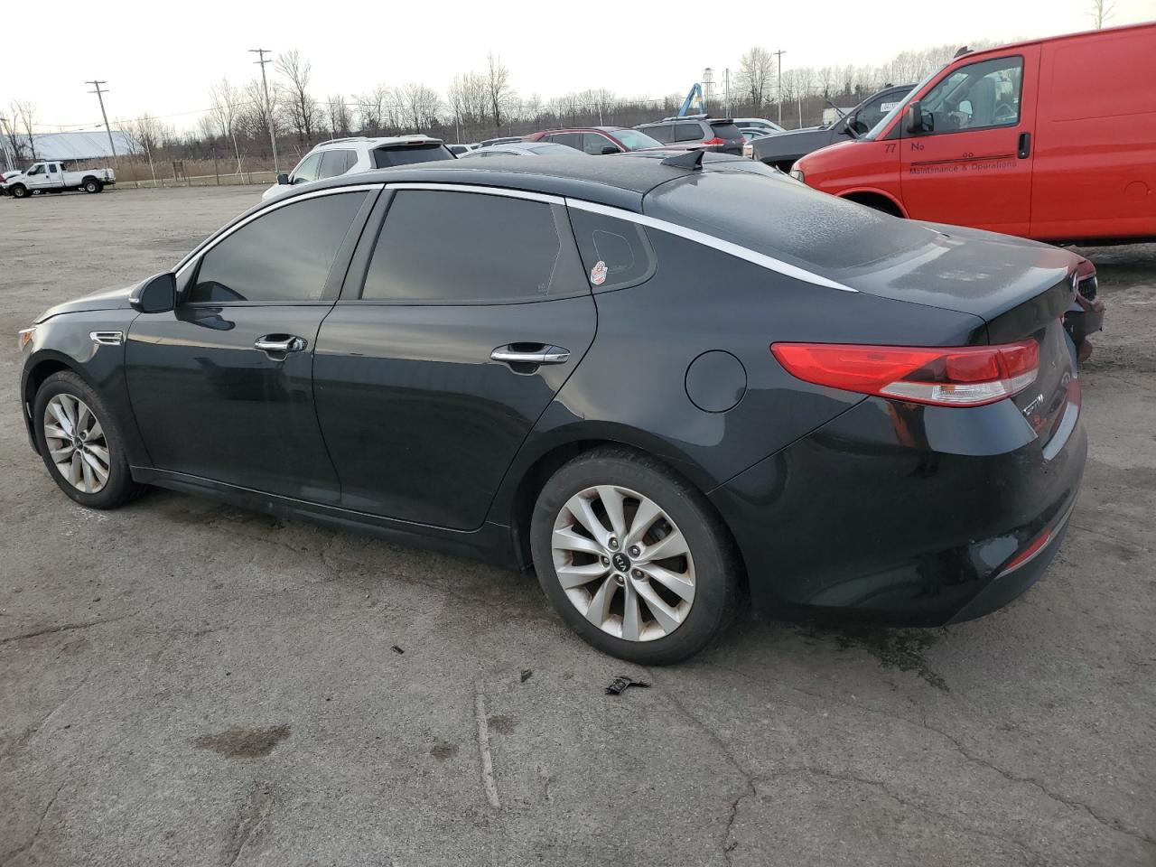 VIN 5XXGT4L3XGG061447 2016 KIA OPTIMA no.2