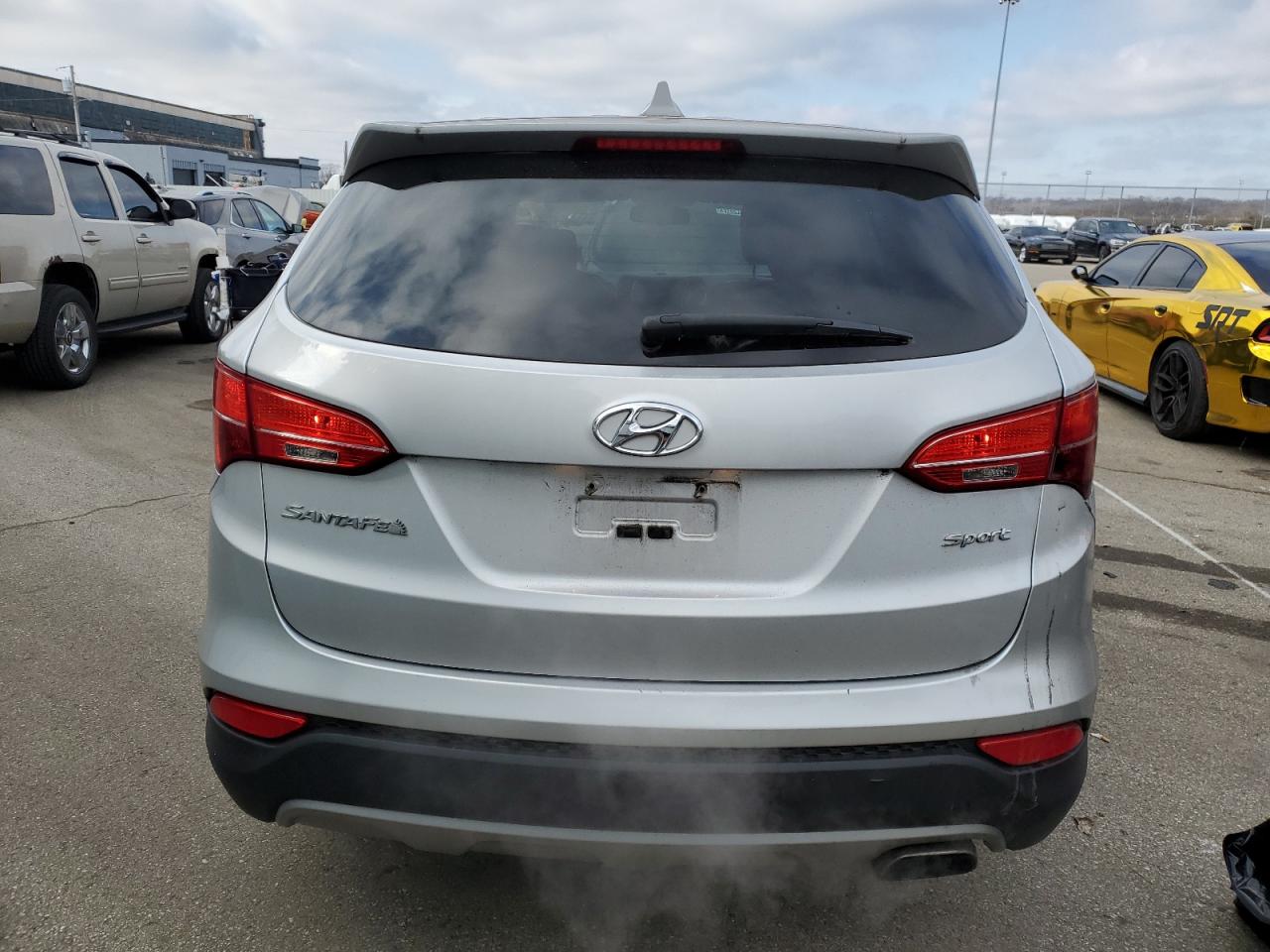 2016 Hyundai Santa Fe - Image 6