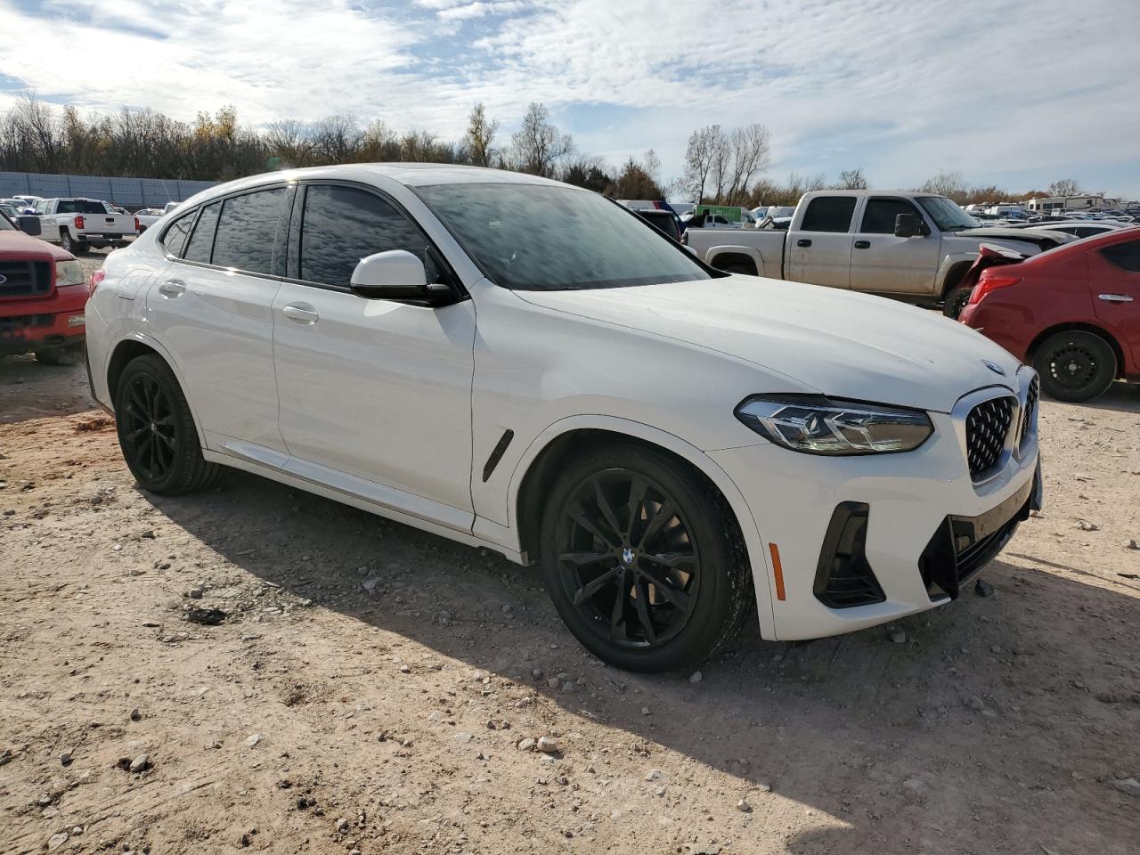 2023 BMW X4 - Image 4
