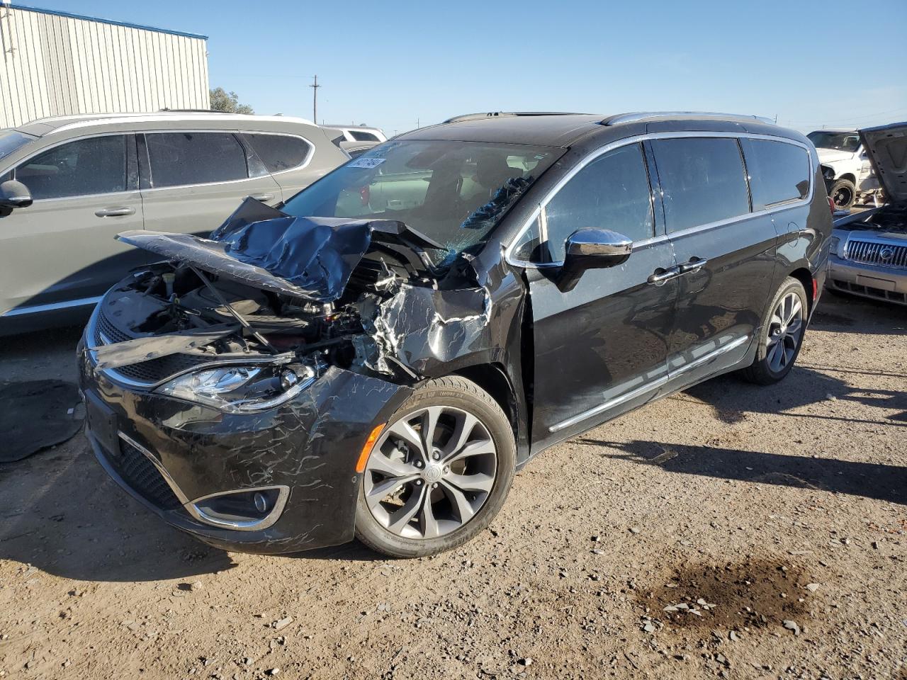 VIN 2C4RC1GGXJR321123 2018 CHRYSLER PACIFICA no.1