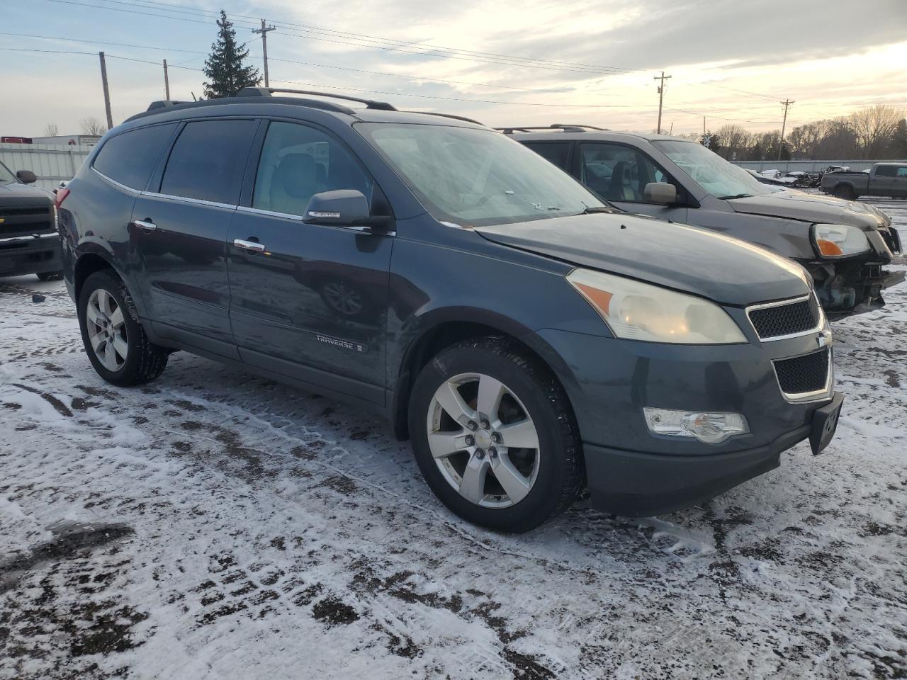 2009 Chevrolet Traverse - Image 4