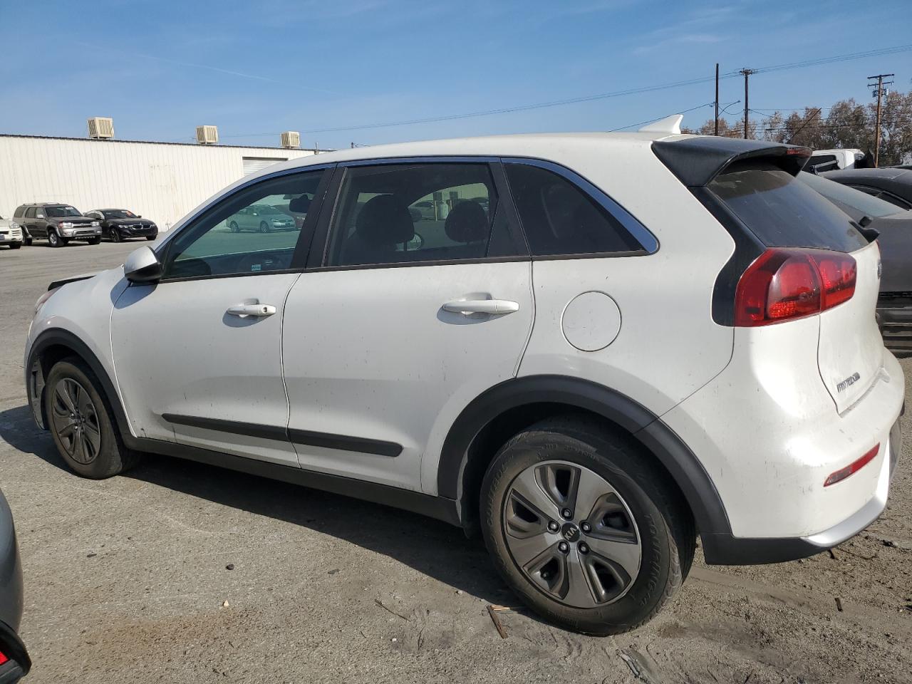 VIN KNDCB3LC4J5203556 2018 KIA NIRO no.2