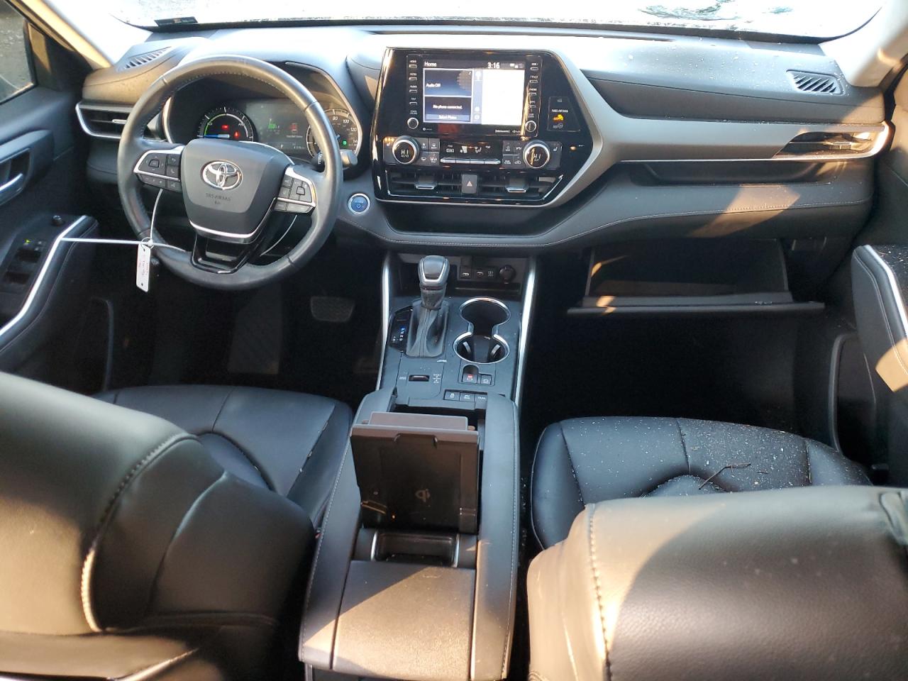 2021 Toyota Highlander - Image 8