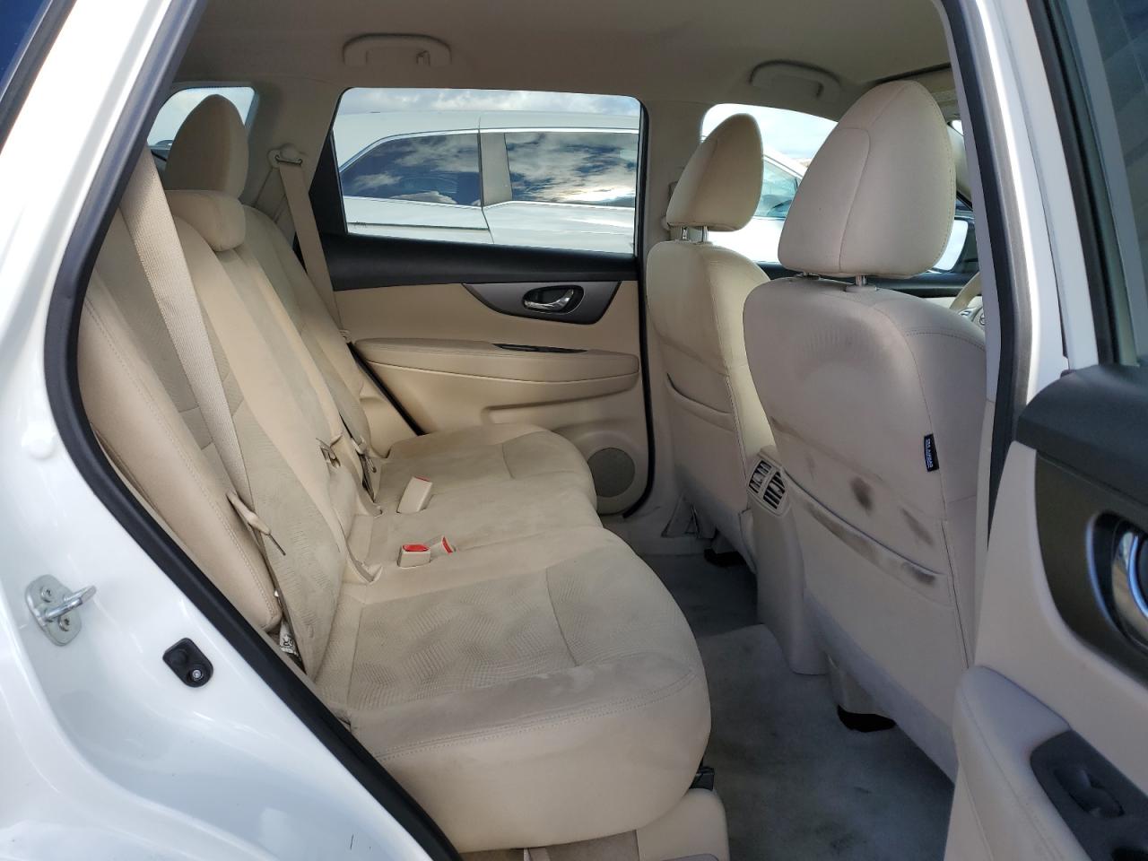 2015 Nissan Rogue - Image 11