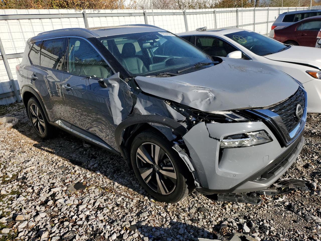 2021 Nissan Rogue - Image 4