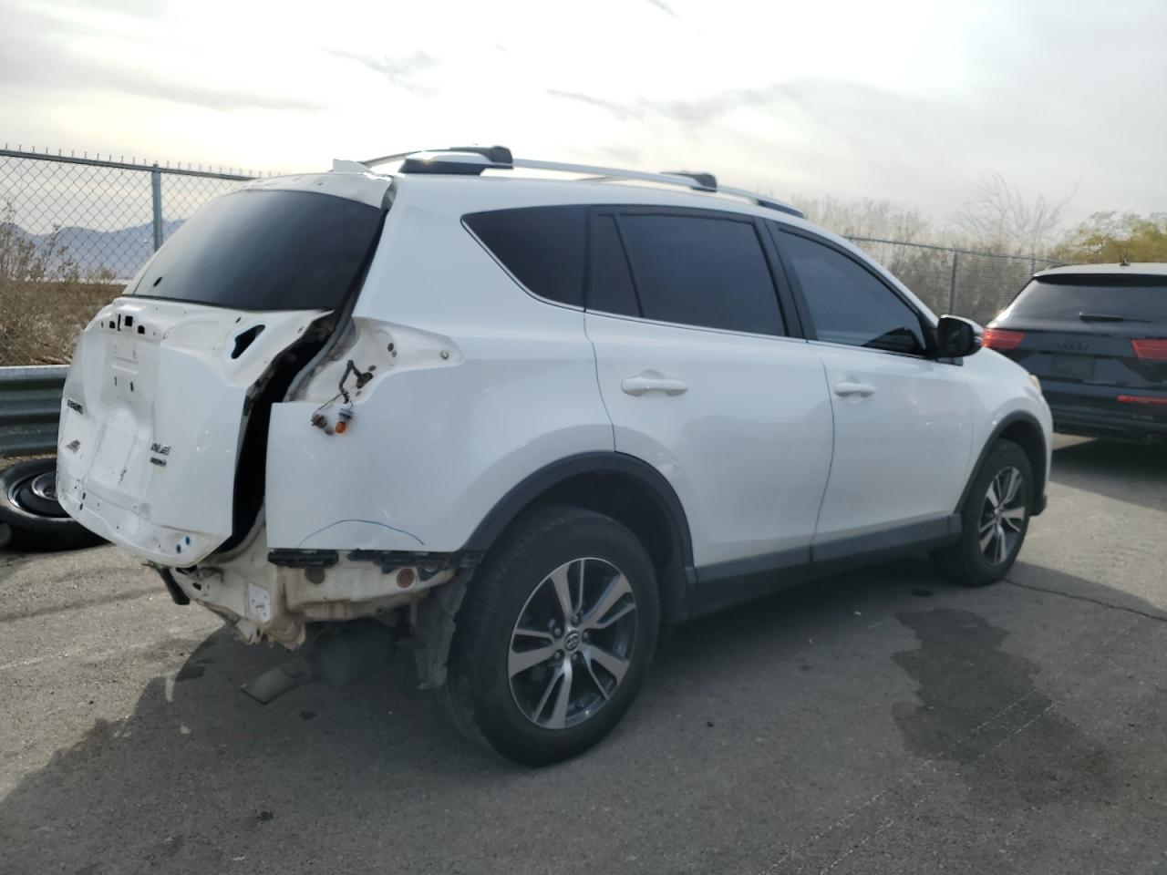 2016 Toyota RAV 4 - Image 3