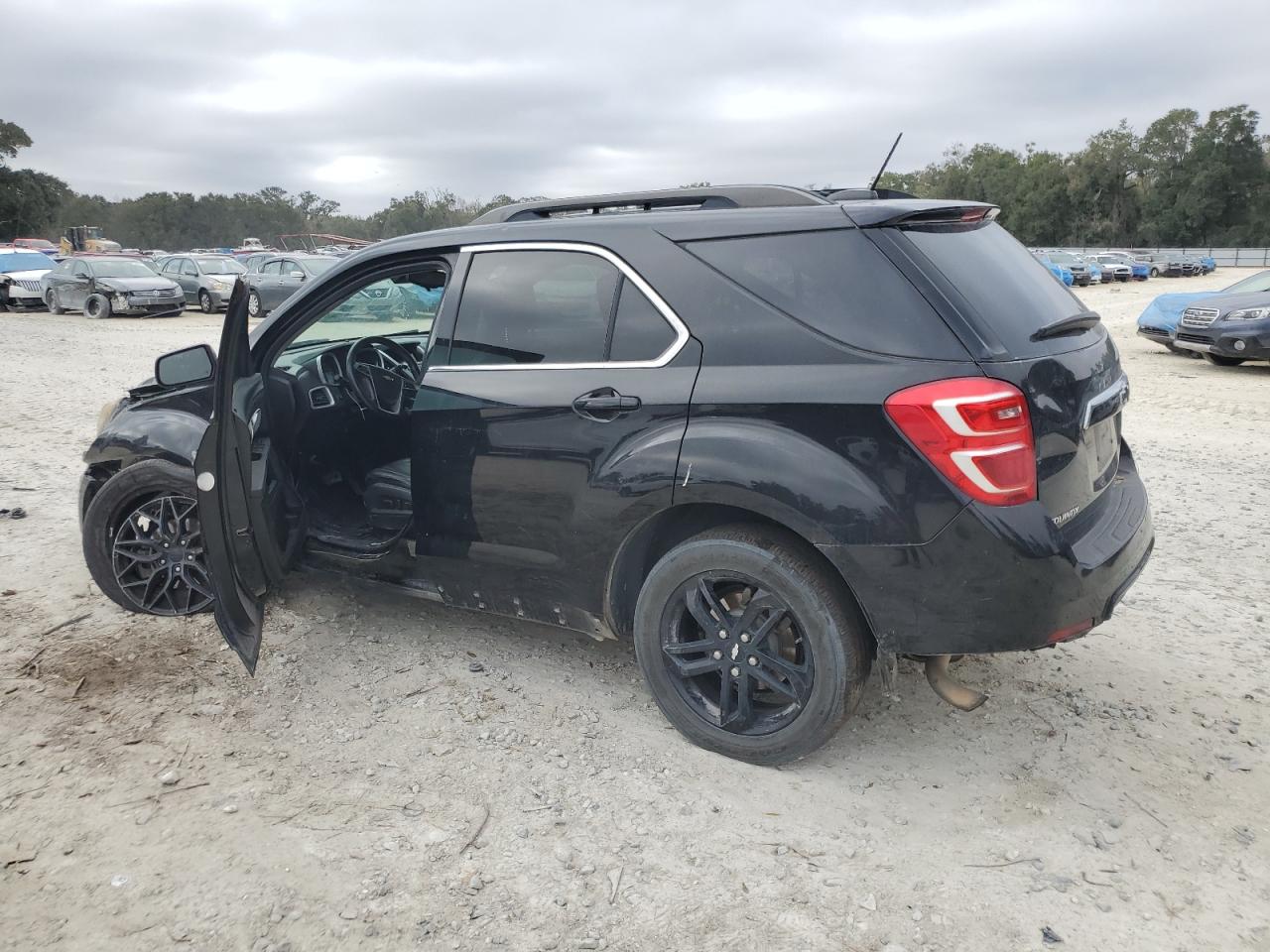 2017 Chevrolet Equinox - Image 2