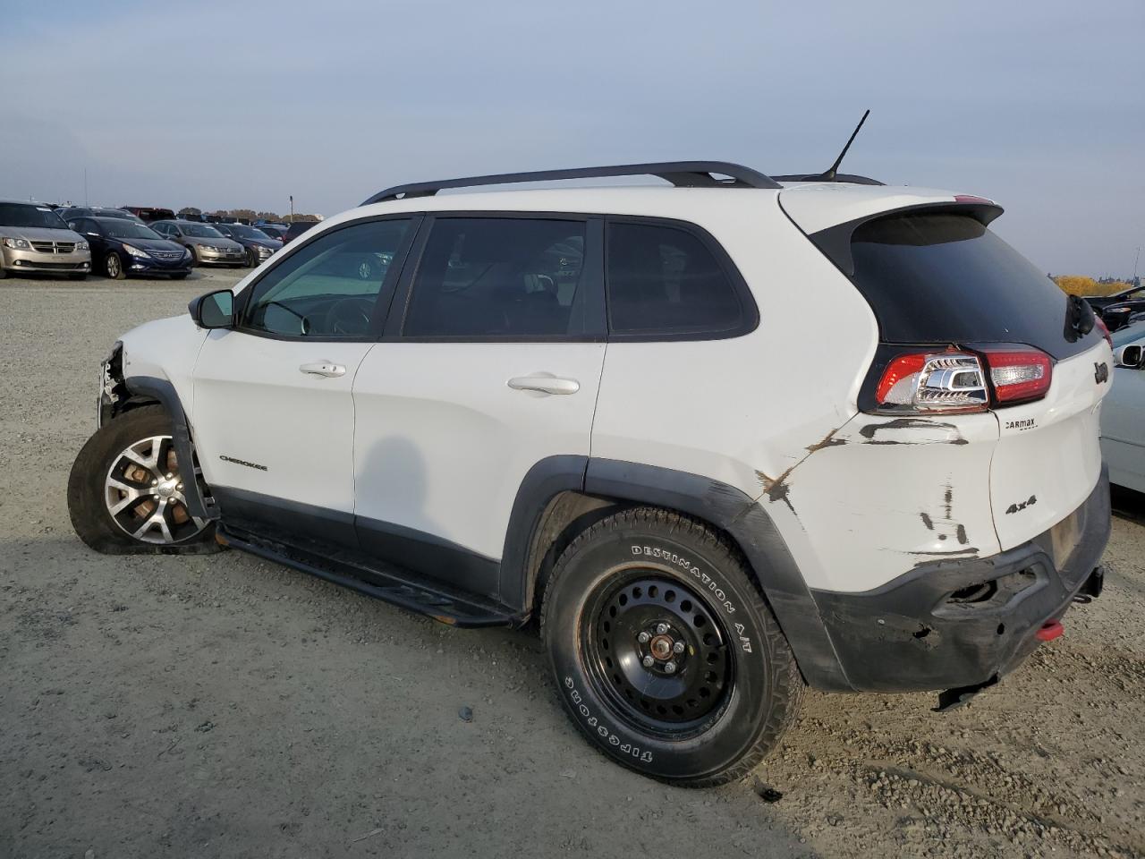 VIN 1C4PJMBS6EW131469 2014 JEEP CHEROKEE no.2