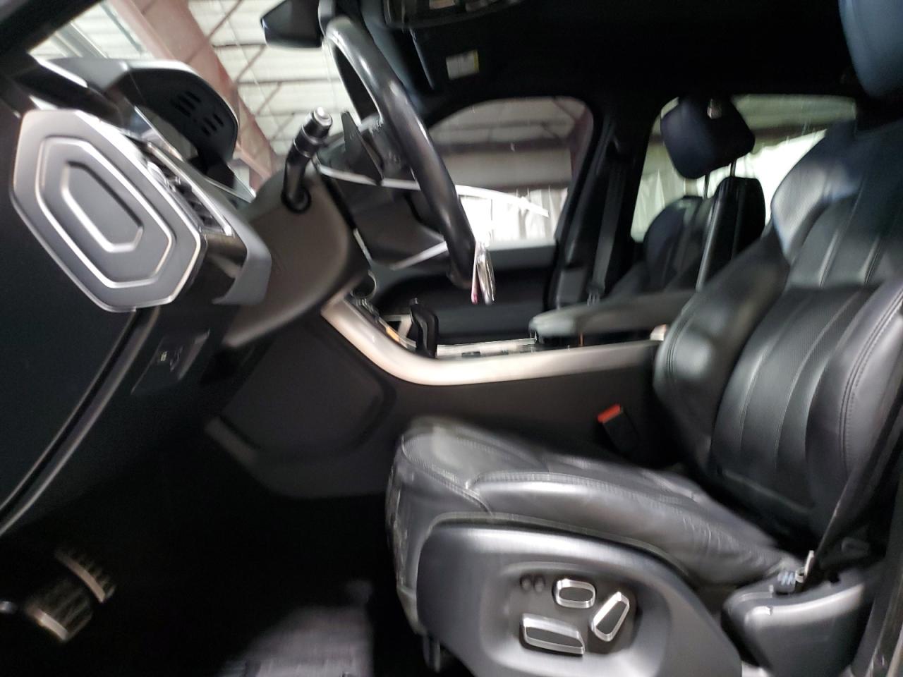 2014 Land Rover Range Rover - Image 7