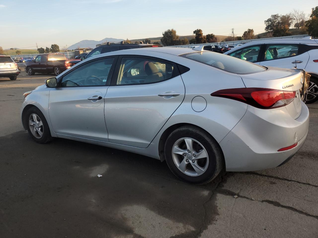 VIN 5NPDH4AE9EH495479 2014 HYUNDAI ELANTRA no.2