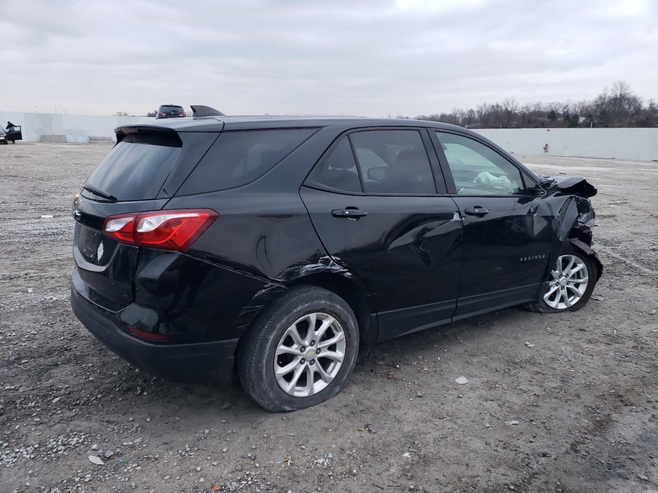 2019 Chevrolet Equinox - Image 3