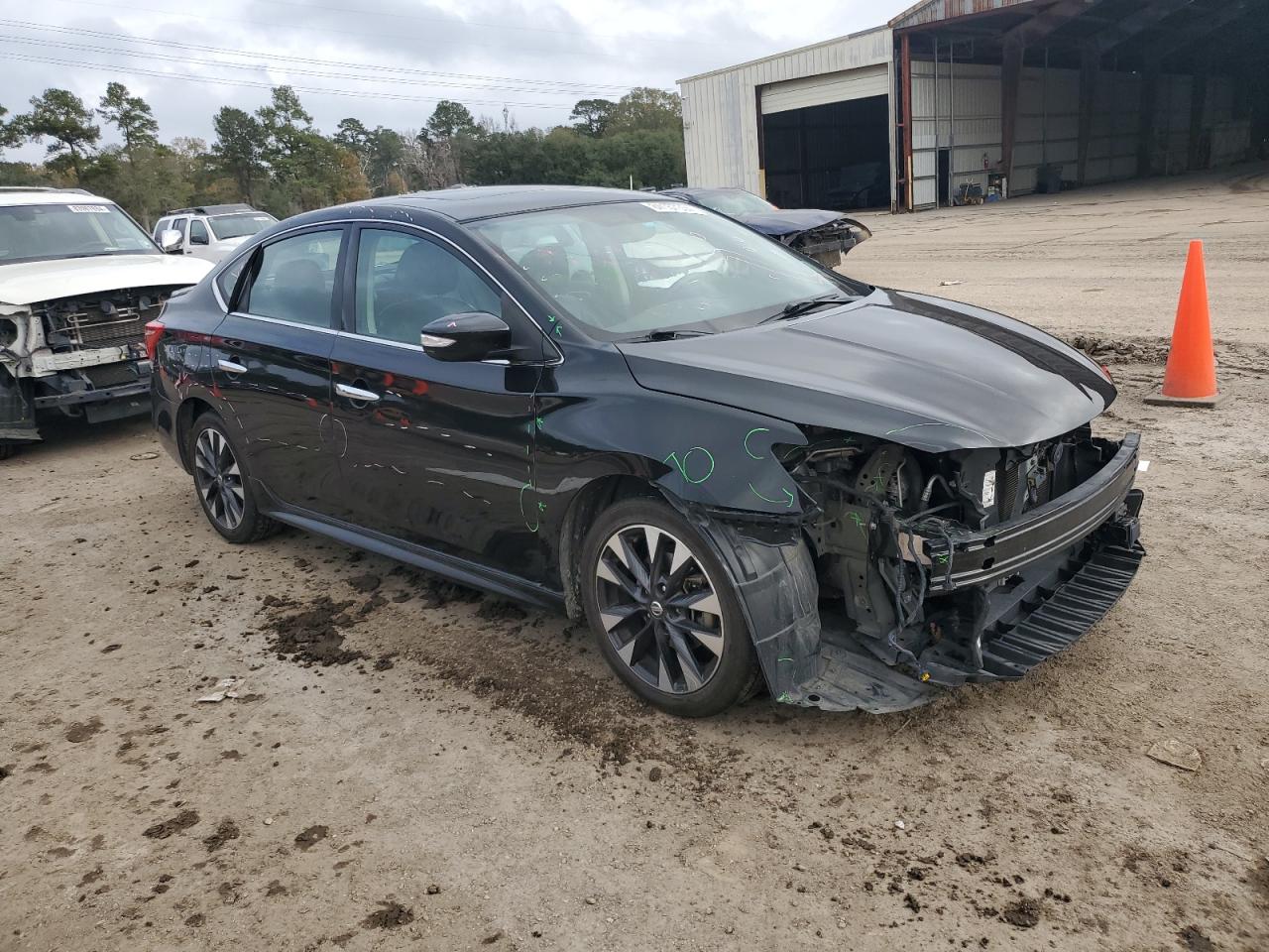 VIN 3N1AB7APXKY262641 2019 NISSAN SENTRA no.4