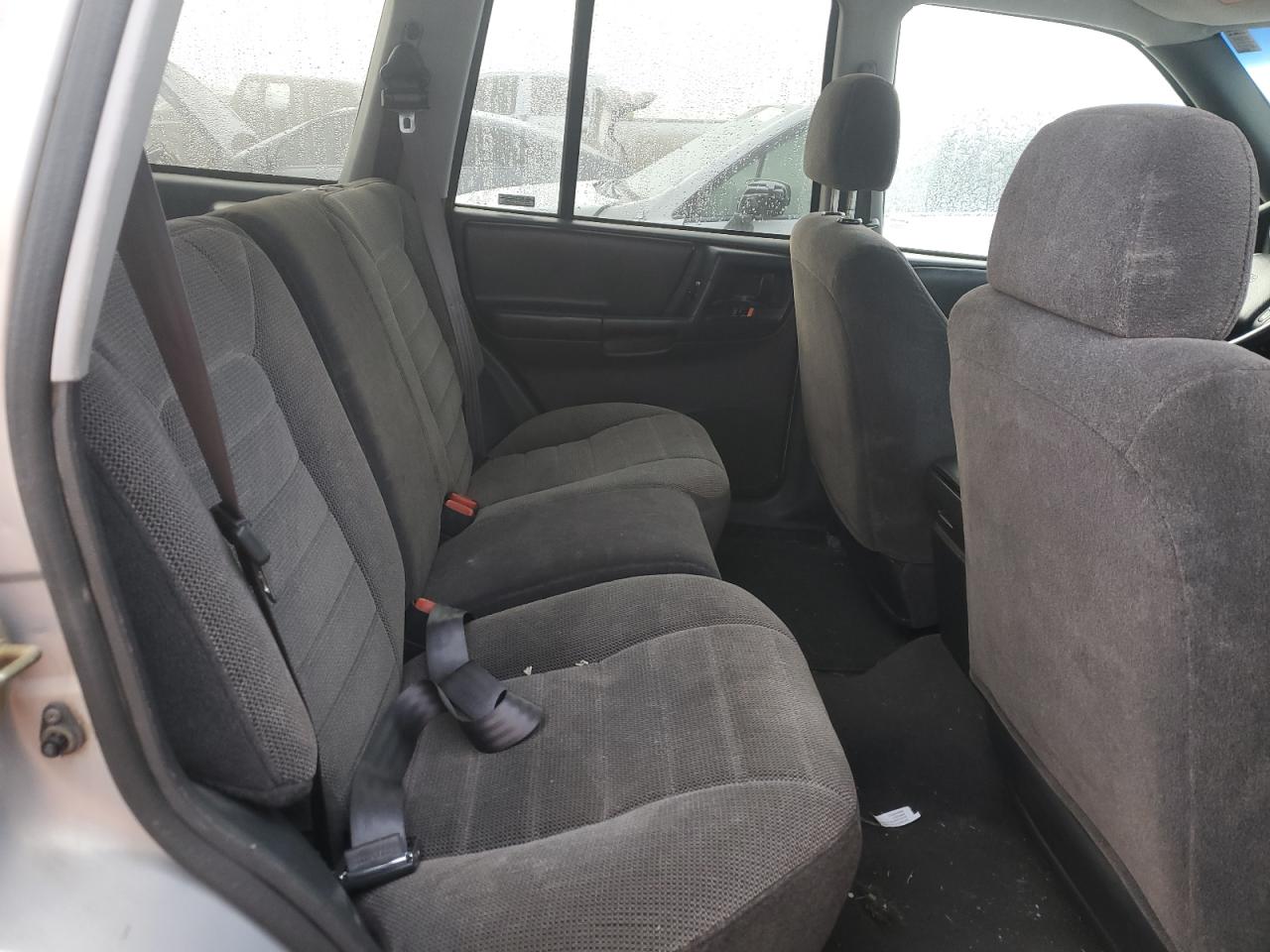 1997 Jeep Grand Cherokee - Image 10
