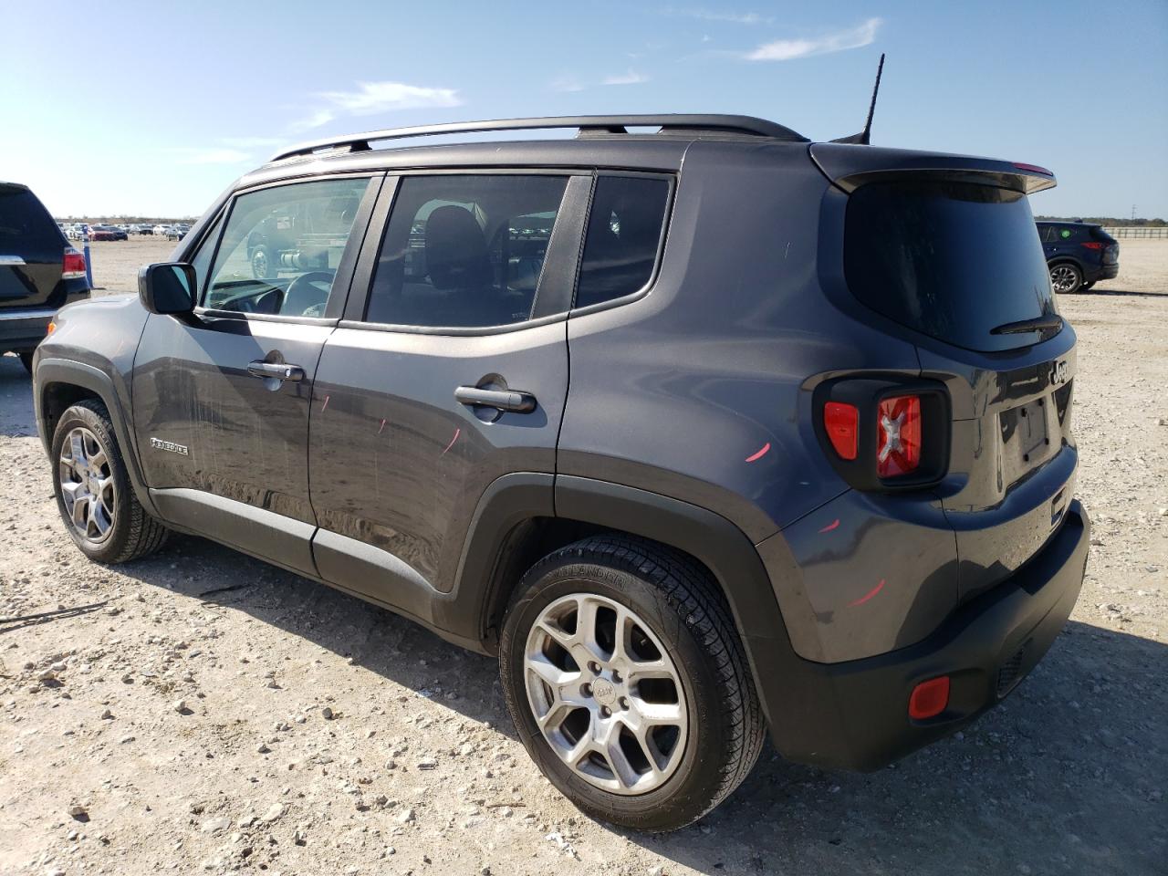 VIN ZACCJABB8JPH97852 2018 JEEP RENEGADE no.2