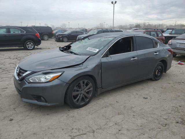 2018 Nissan Altima 2.5 na sprzedaż w Indianapolis, IN - Top/Roof