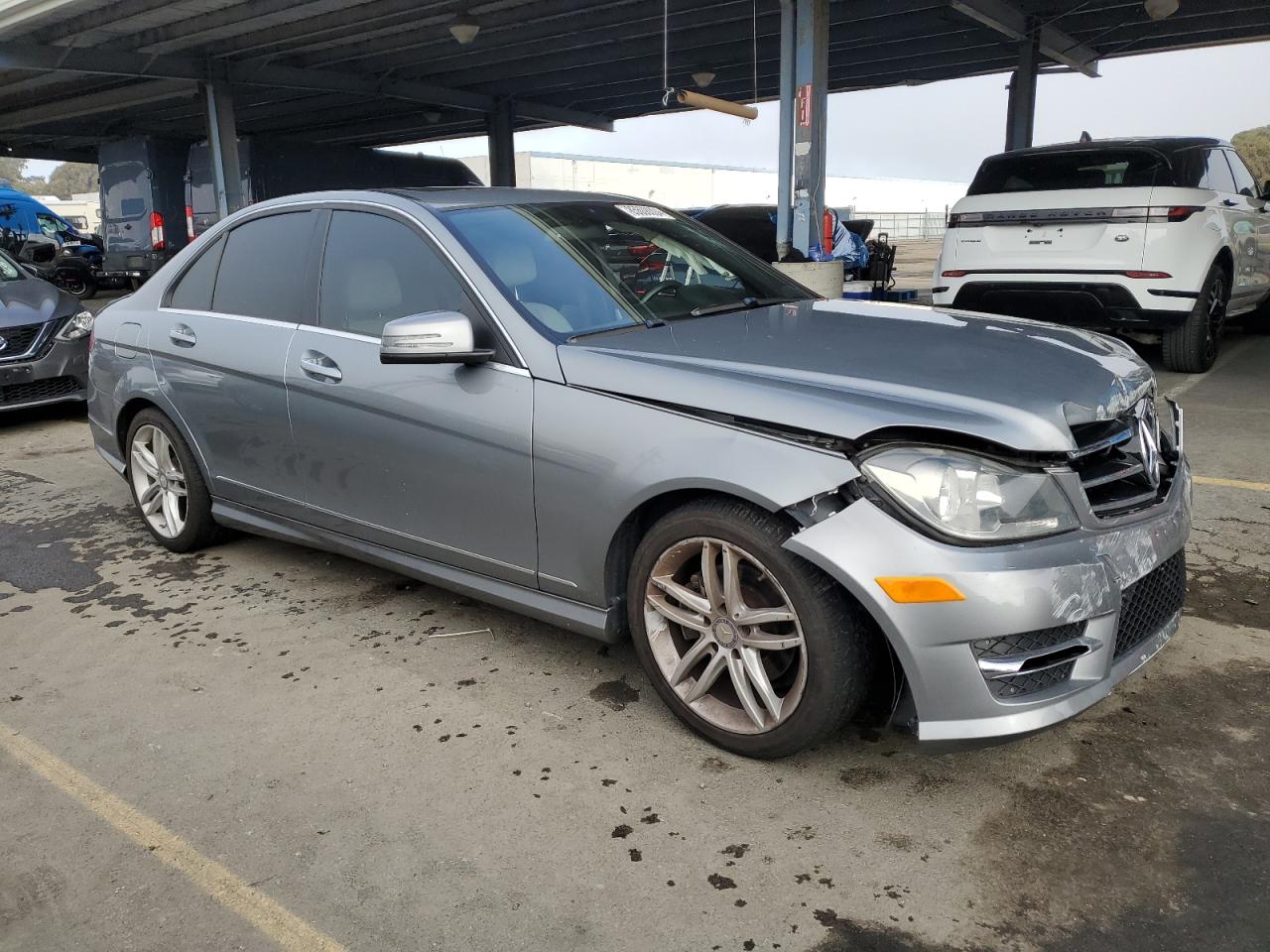 VIN WDDGF4HB7ER305823 2014 MERCEDES-BENZ C-CLASS no.4