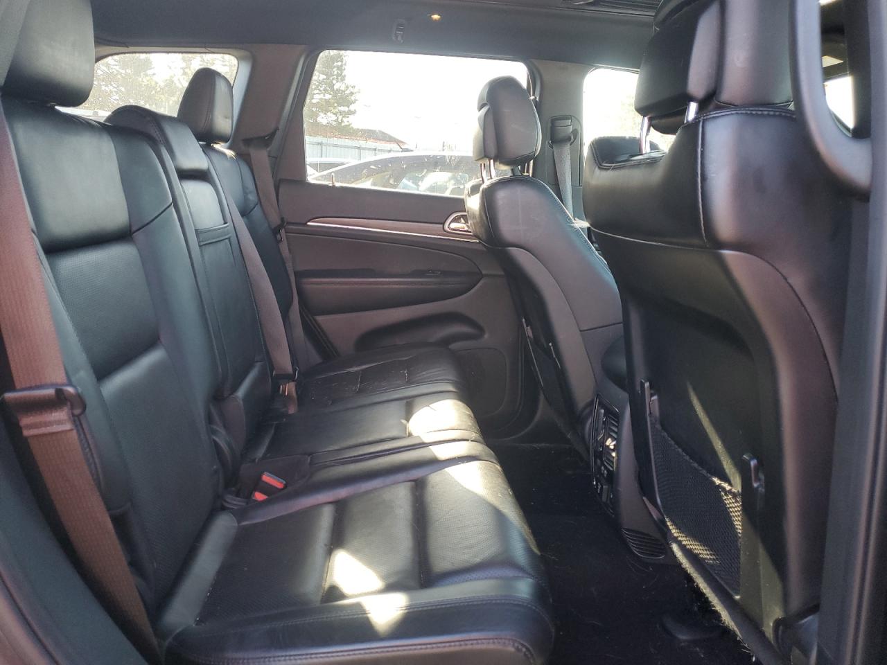 2019 Jeep Grand Cherokee - Image 11