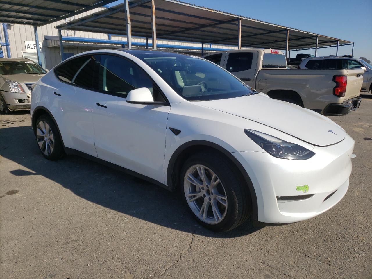 VIN 7SAYGDEEXPF639785 2023 TESLA MODEL Y no.4