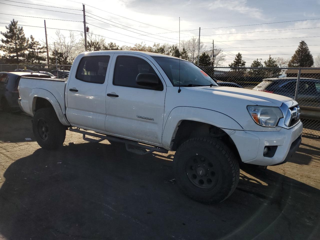 VIN 3TMLU4EN6FM203929 2015 TOYOTA TACOMA no.4